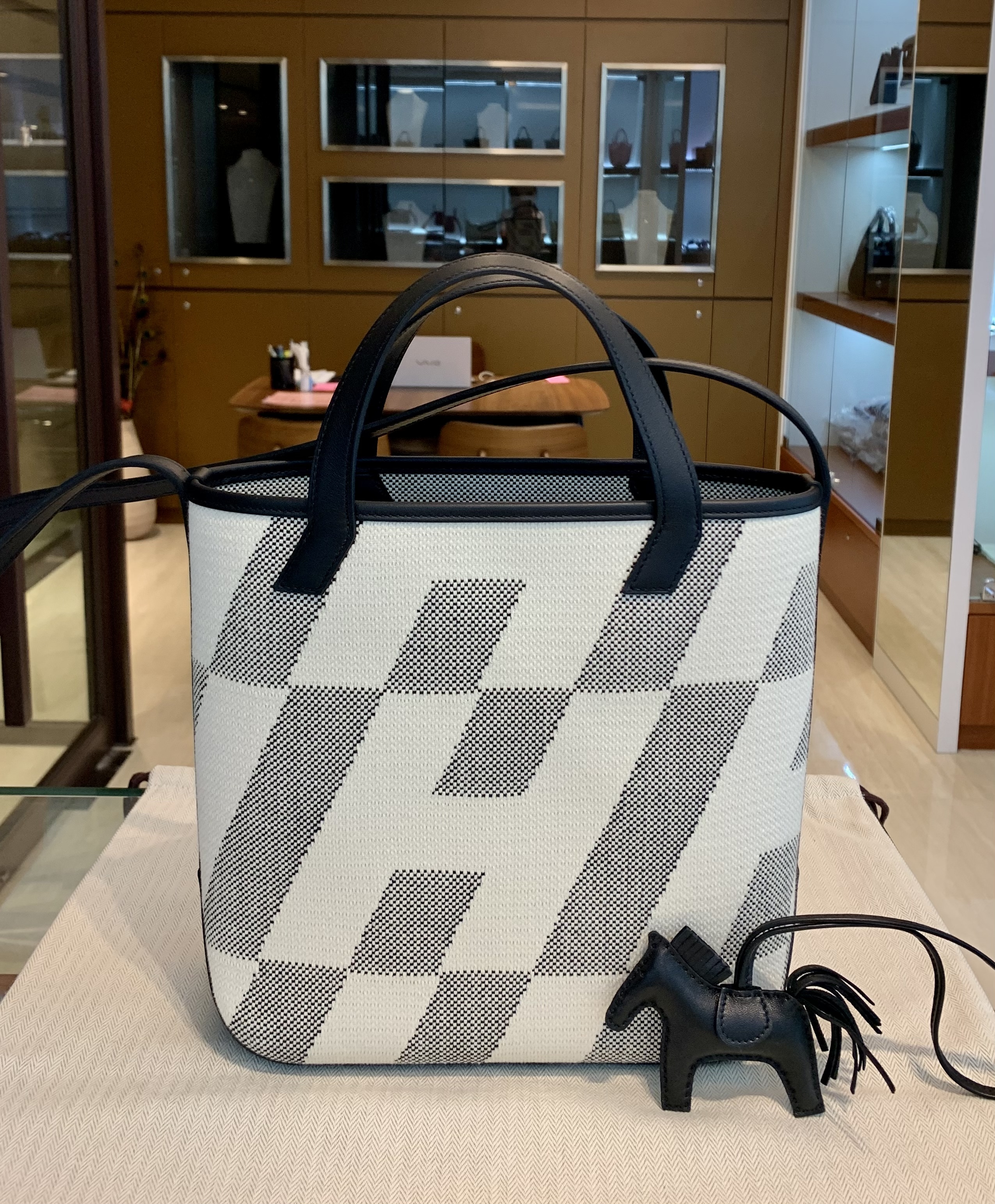 Cabas H 27 89 noir canvas