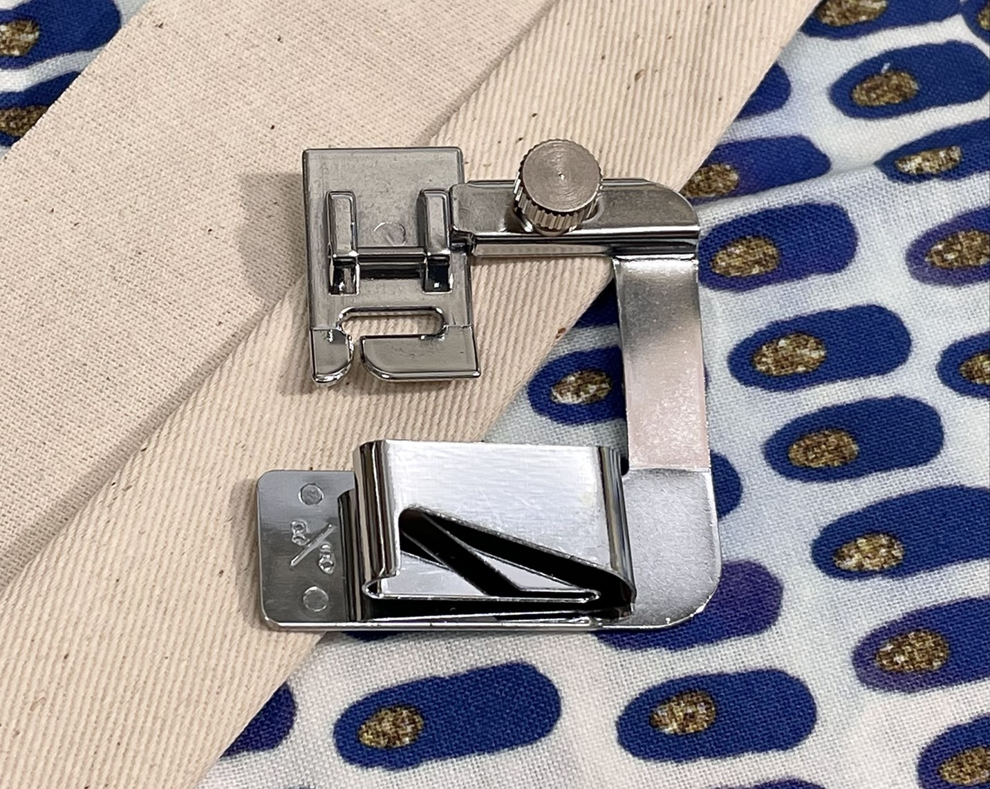 包邊捲邊壓腳組