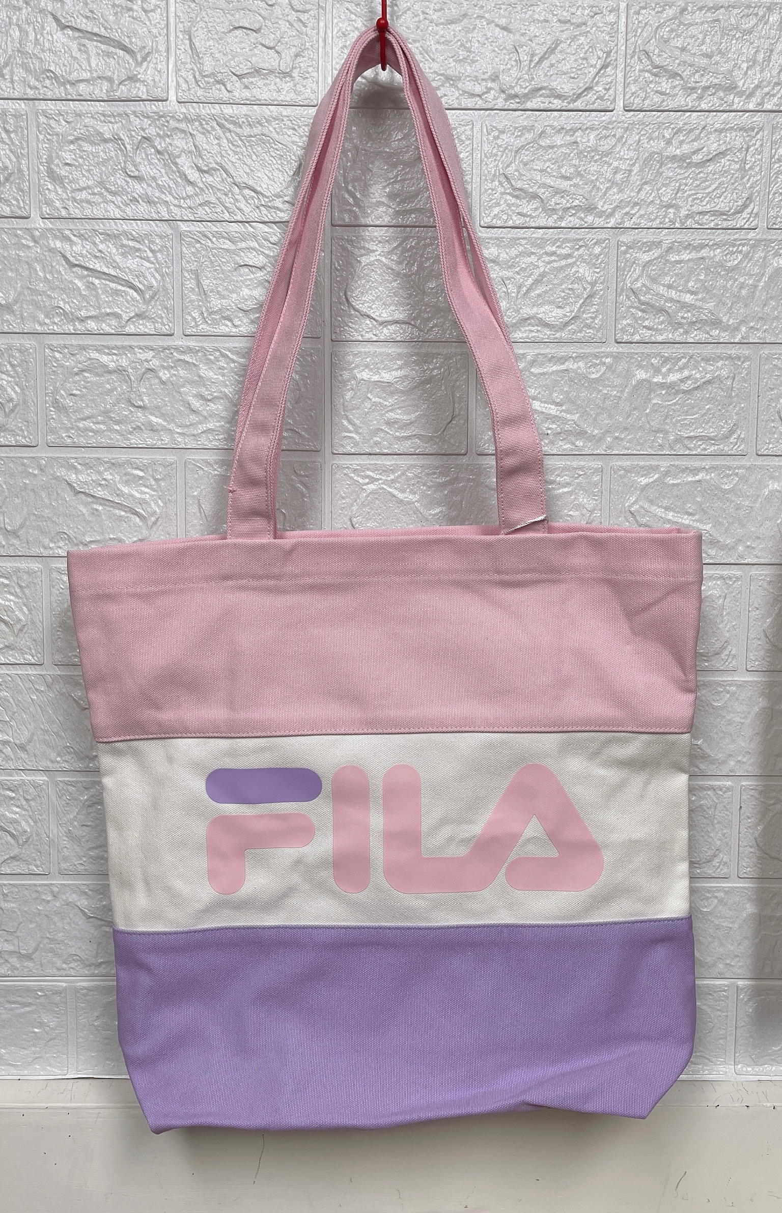 現貨🇰🇷 韓國 FILA 袋 (袋背面有污穢,唔影響使用,介意者不要落單)