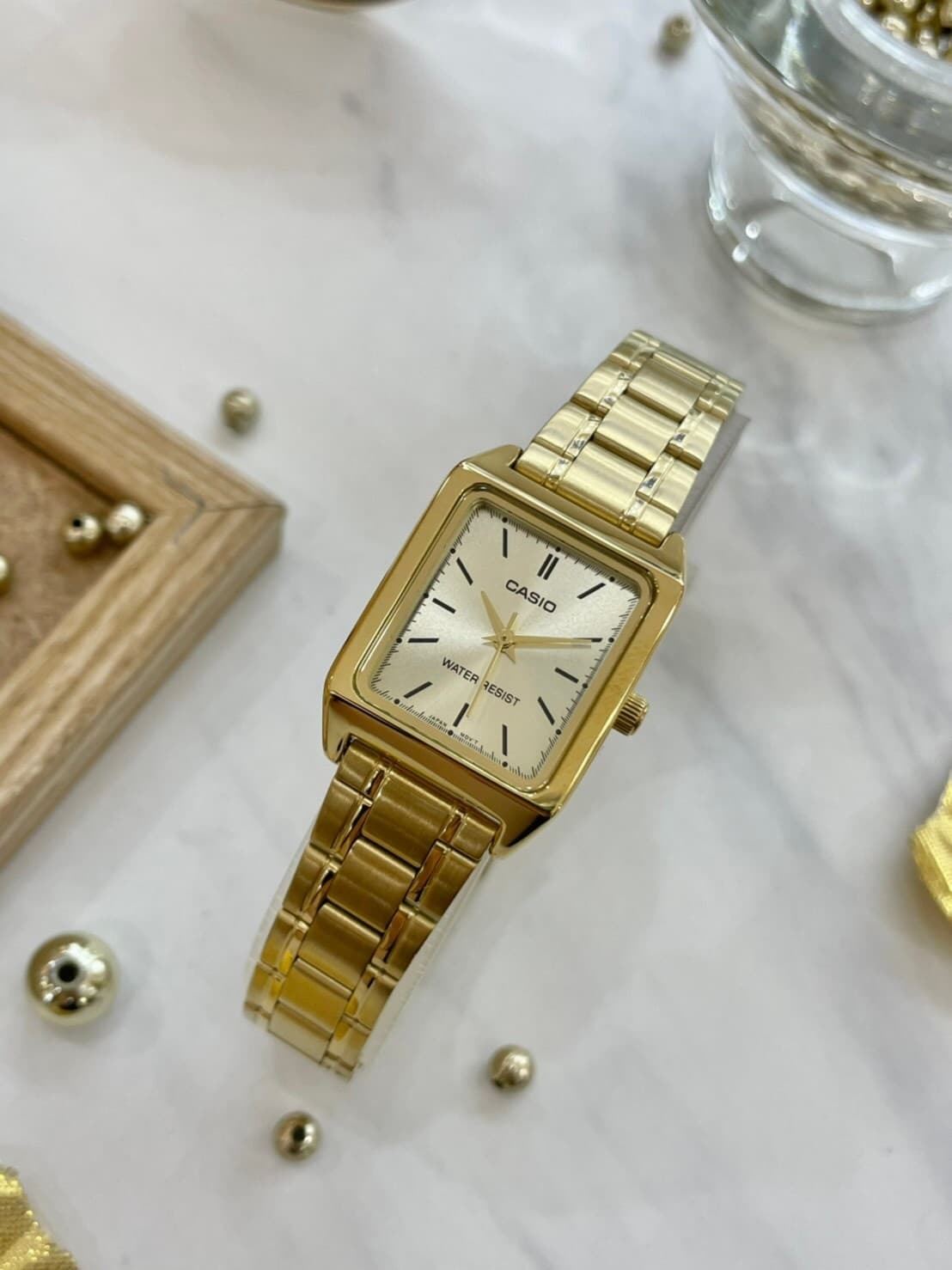 【CASIO卡西歐】經典時尚方形不鏽鋼腕錶 羅馬金 LTP-V007G-9E  31× 22 × 7.5 mm 現代鐘錶