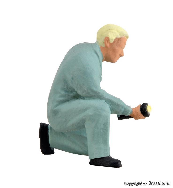 特價 Viessmann 1539 HO規 Car mechanic with lamp 帶燈的汽車維修員.會亮燈