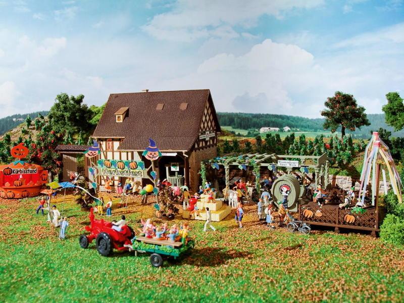 Vollmer 43009 HO scale, Autumn festival with pumpkin