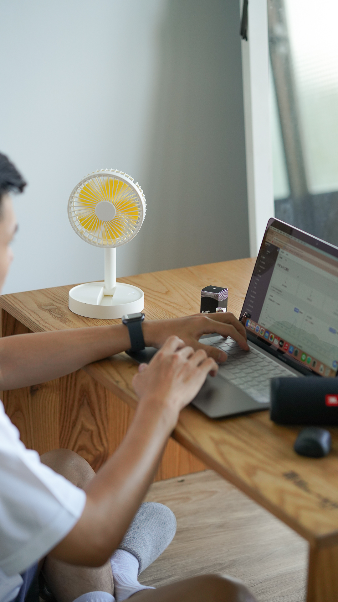 #現貨 可伸縮折疊桌上風扇 4吋