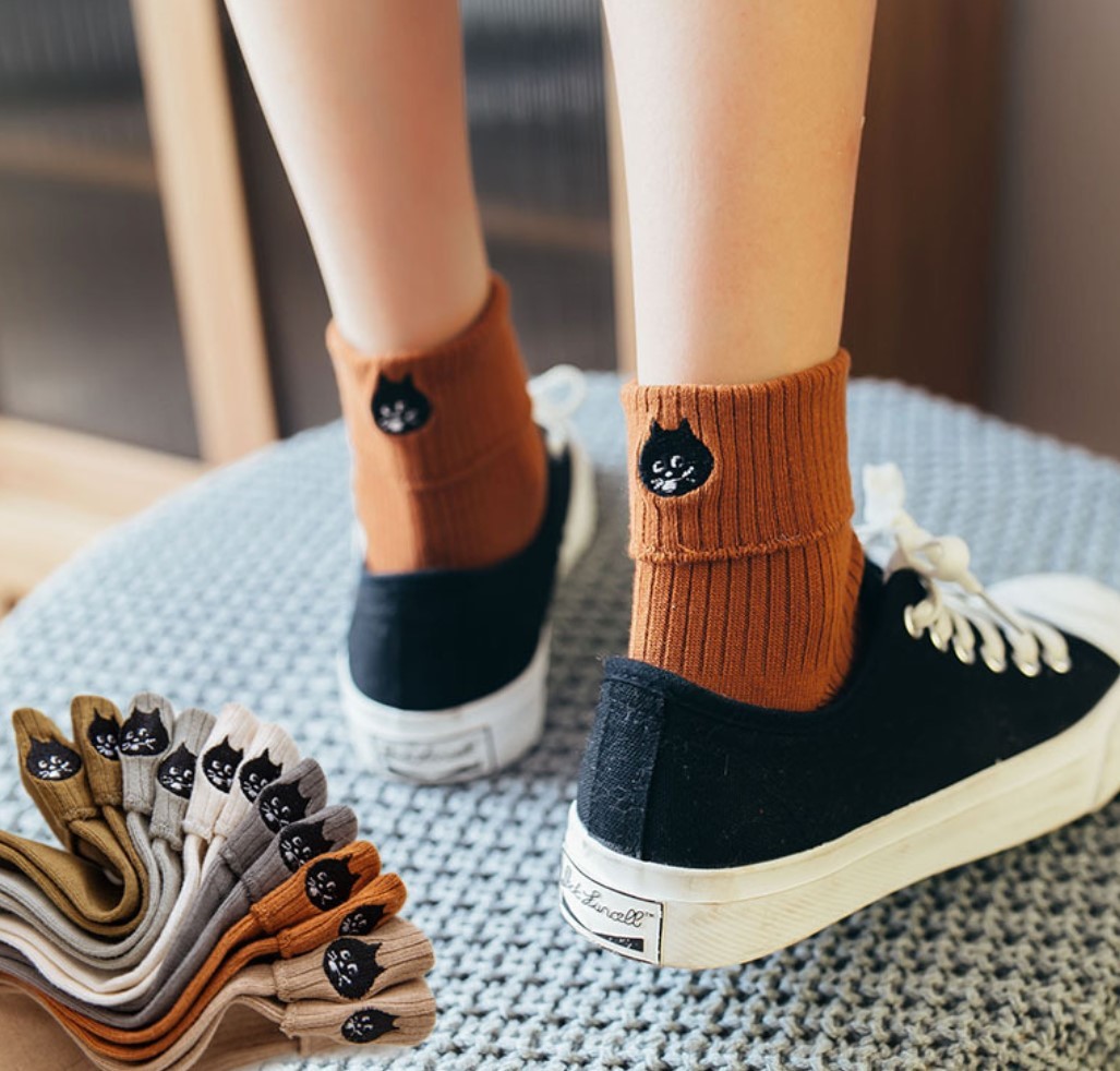 🇯🇵Ne Net🐱 Nya 刺繡翻口全棉中筒襪子 (逢星期日截單後25-28個工作天發貨)