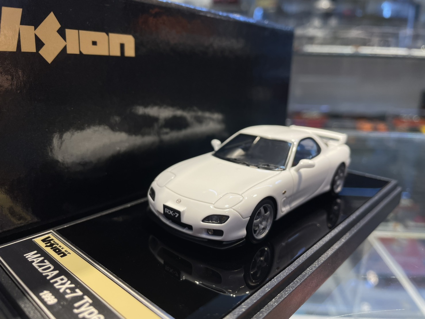 ミニカー Make Up VISION RX-7 (FD3S) Type RS White Make Up VISION RX-7 (FD3S) Type RS White