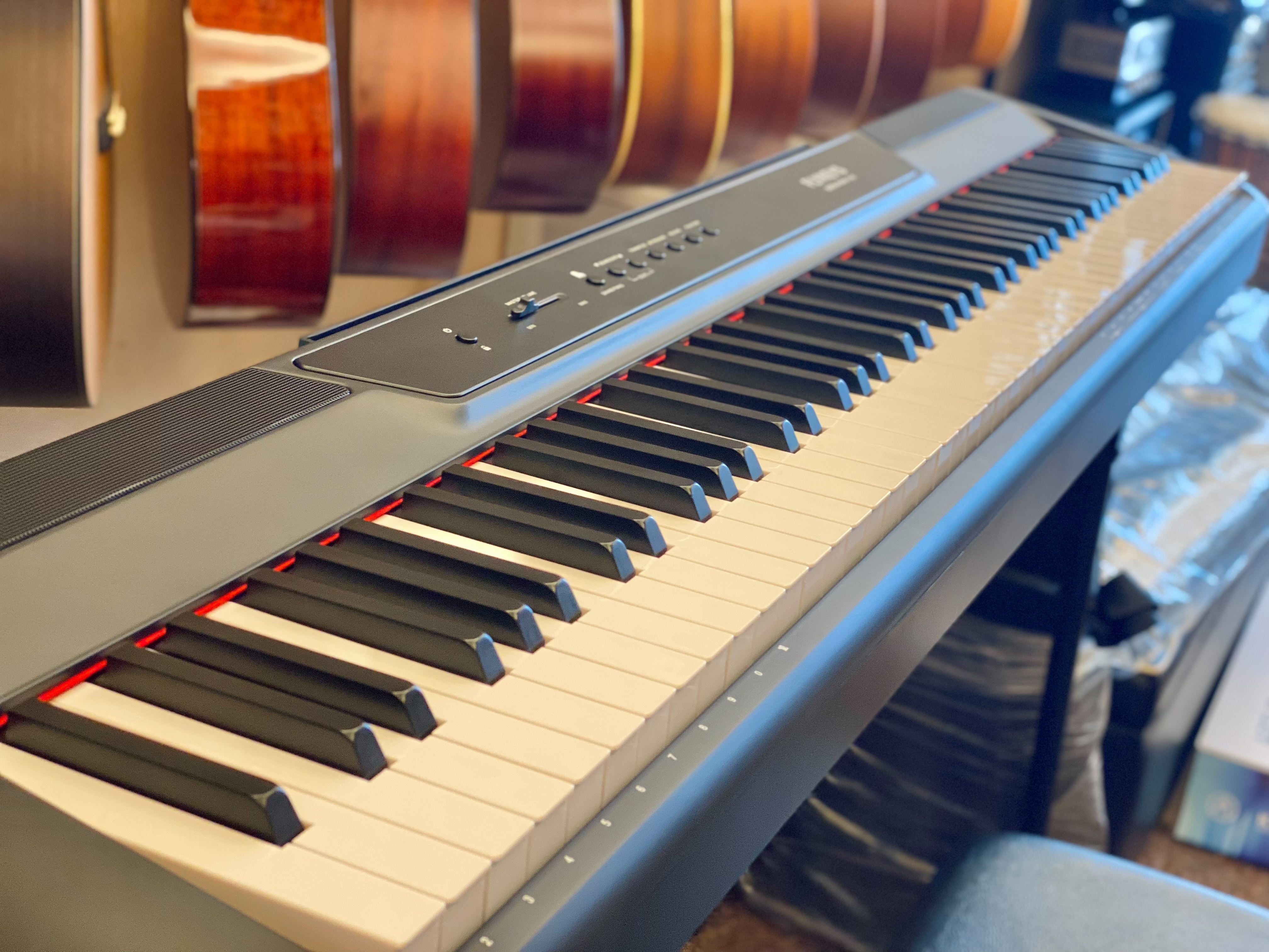 Flykeys FLYKEYS P60 88鍵 電鋼琴 真實重琴鍵 德國平台鋼琴音色 附延音踏板 P-60 第 5 張圖片｜三峽鍵盤 / 鋼琴