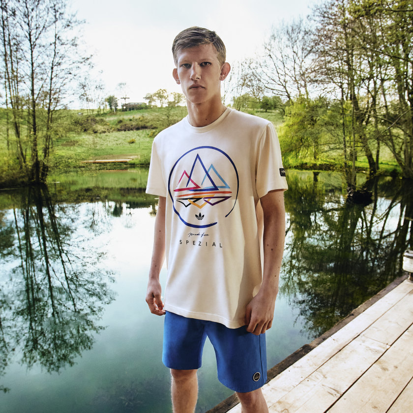 【 adidas BIRCHALL SPZL 插圖白短TEE 】