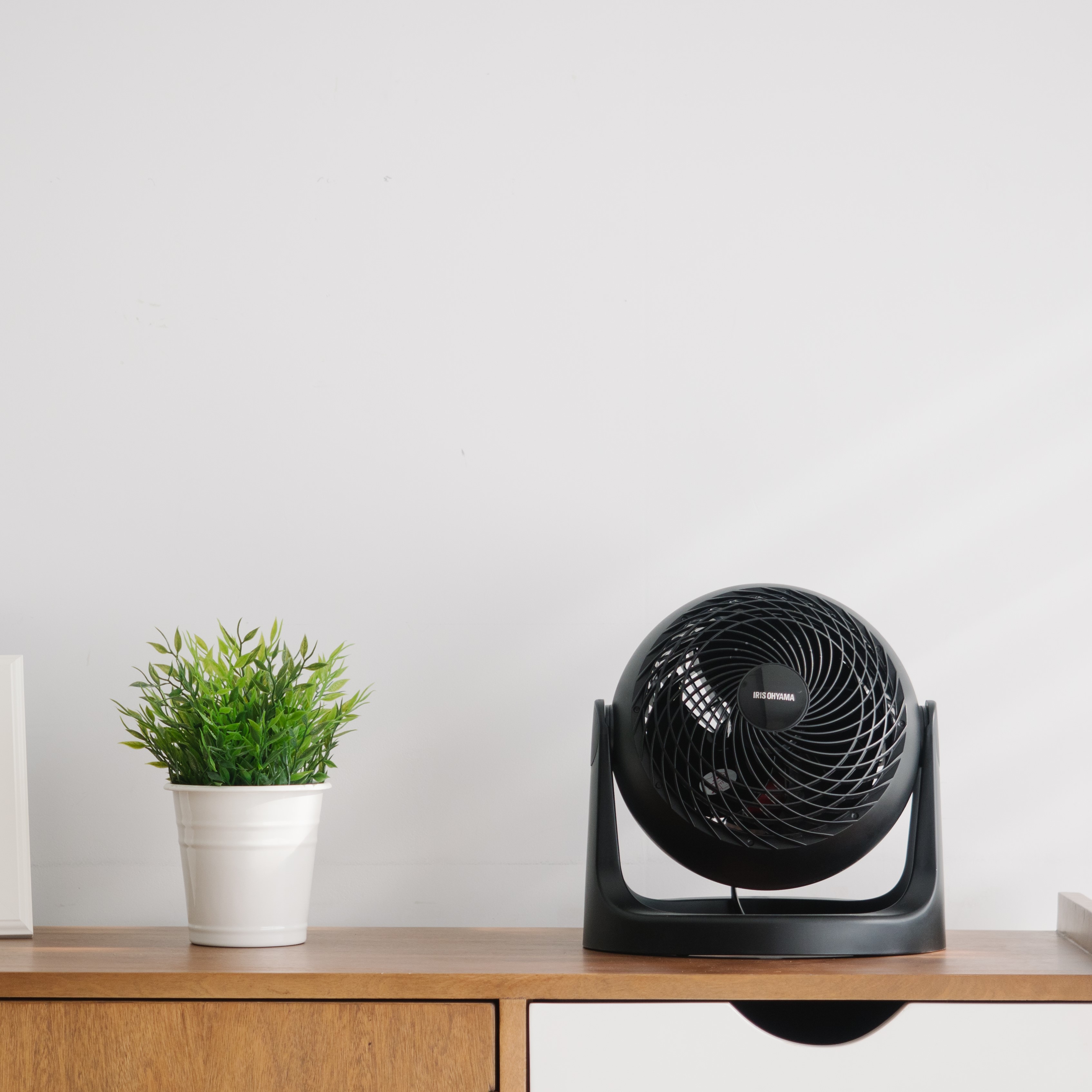 【IRIS】PCF-HE15 空氣循環扇(黑色)