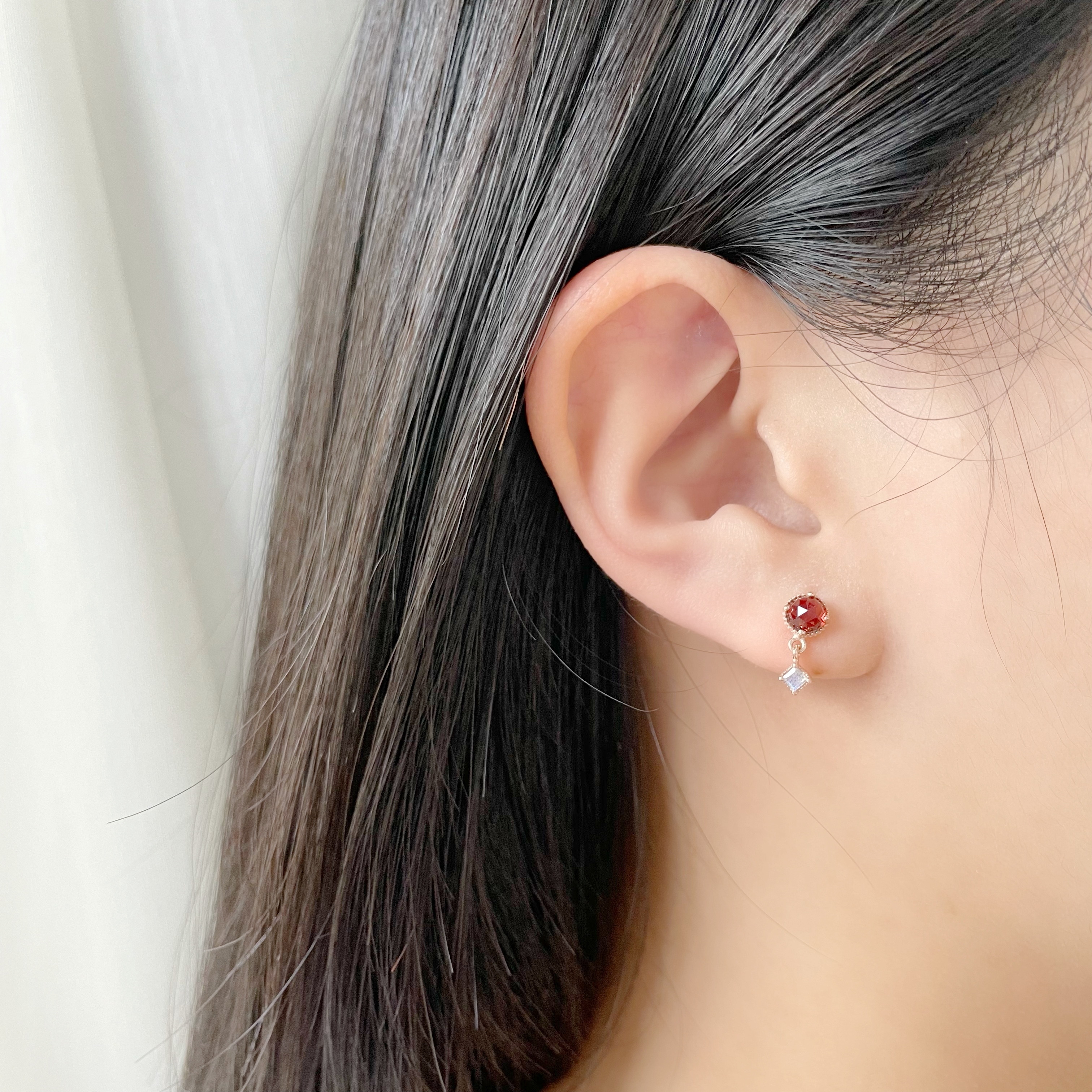 Rosecut square石榴拉長耳環