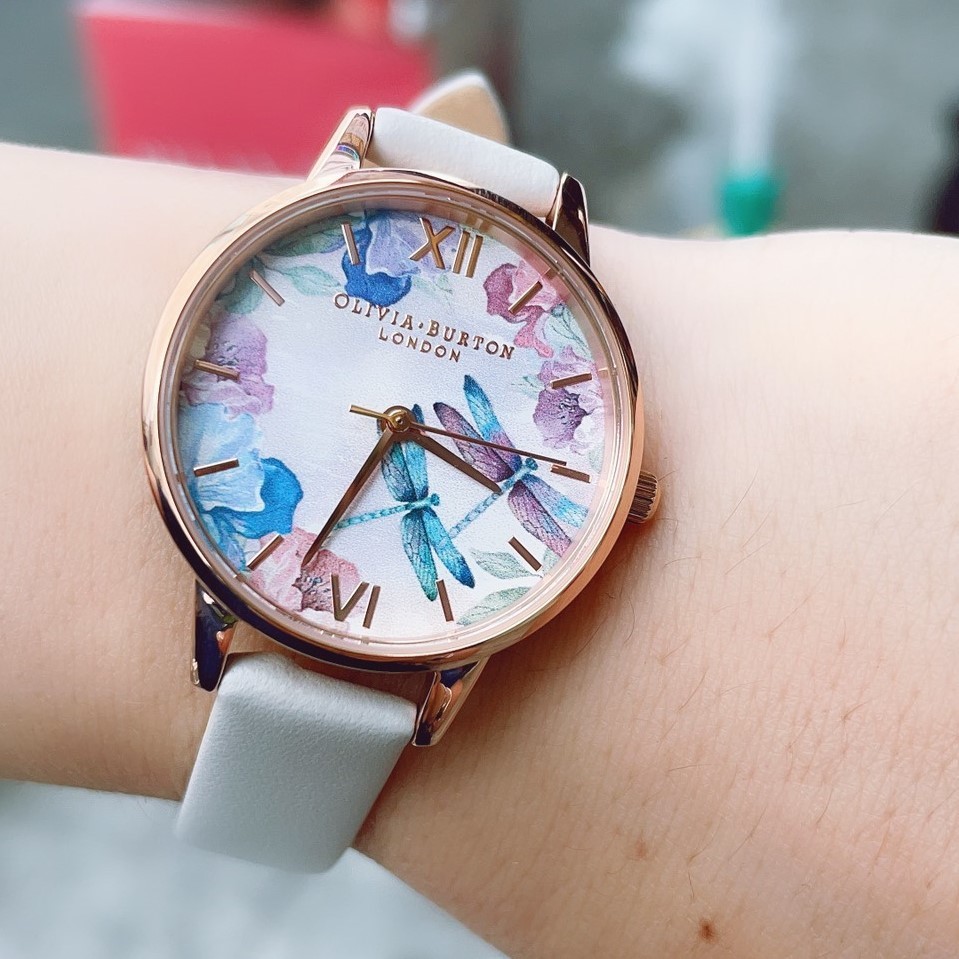 【OLIVIA BURTON】 玫瑰金殼彩繪蜻蜓嫣粉皮帶腕錶  OB16PP77  30mm 現代鐘錶
