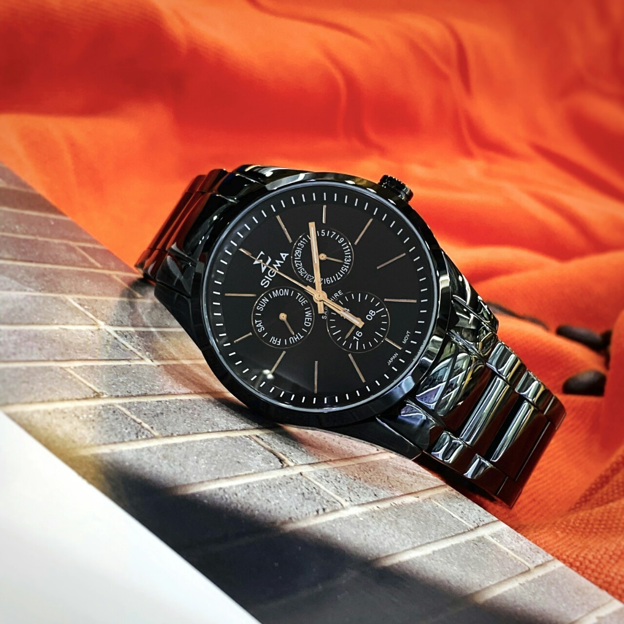 【SIGMA】準確時刻藍寶石鏡面黑鋼時尚腕錶 9815M-BRG (41mm) 現代鐘錶