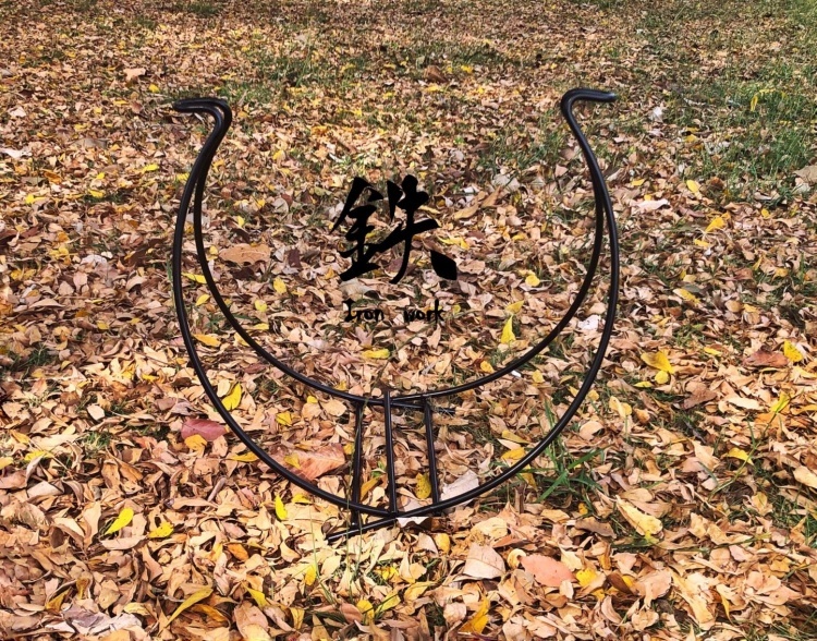 鐵 鉄 Iron Work 圓薪柴架 木柴架