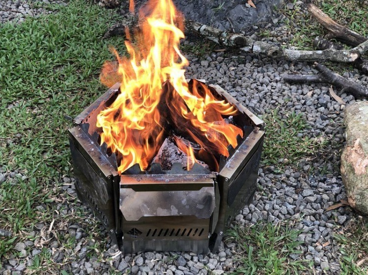 Campingbar 韓國 WOOD&BURN 組合式焚火爐(六片組)