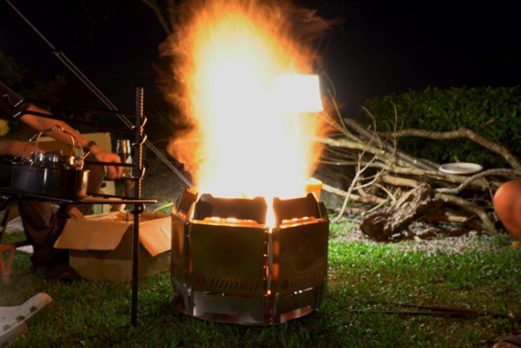 Campingbar 韓國 WOOD&BURN 組合式焚火爐(六片組)