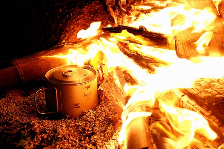 鎧斯 Keith 鈦杯 Ti3209 折疊把手 900ml  (附杯蓋跟收納網袋)  水杯 鈦杯 登山