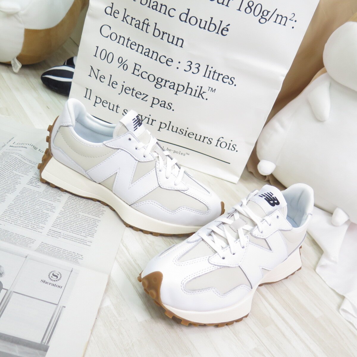 NEW BALANCE 327 皮革奶油白