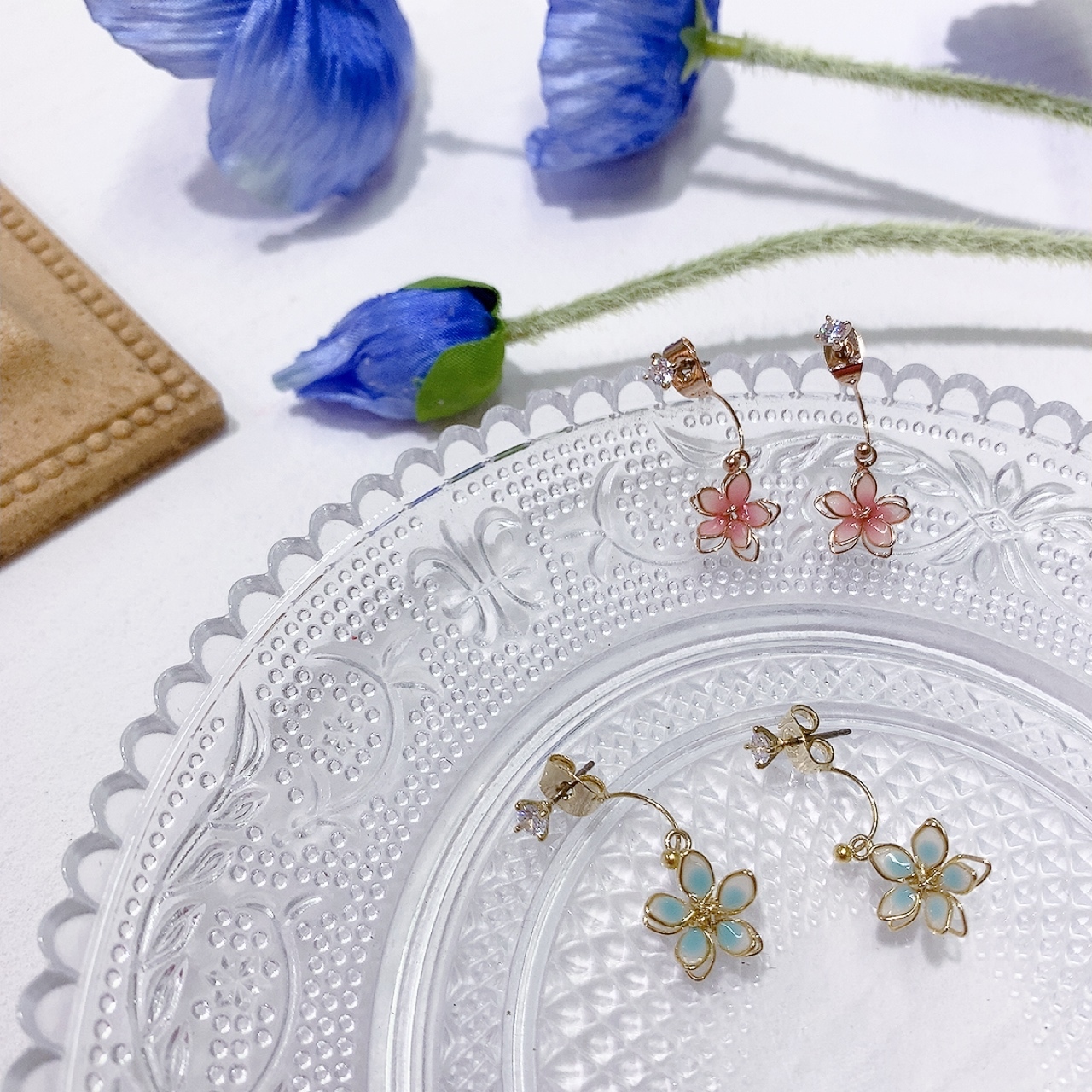 日本制透明感花瓣耳環
