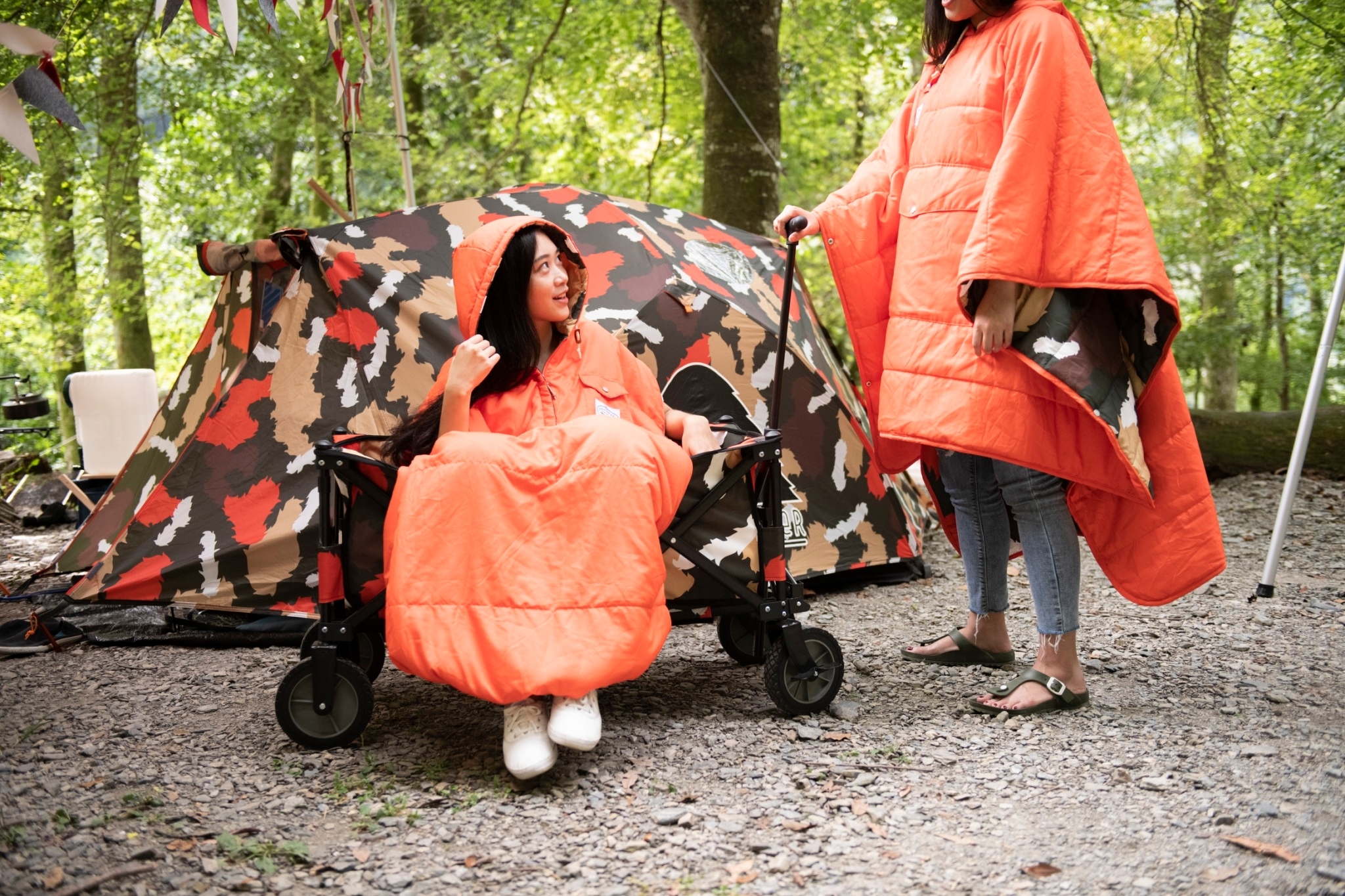 POLeR｜風格印花 雙面斗篷