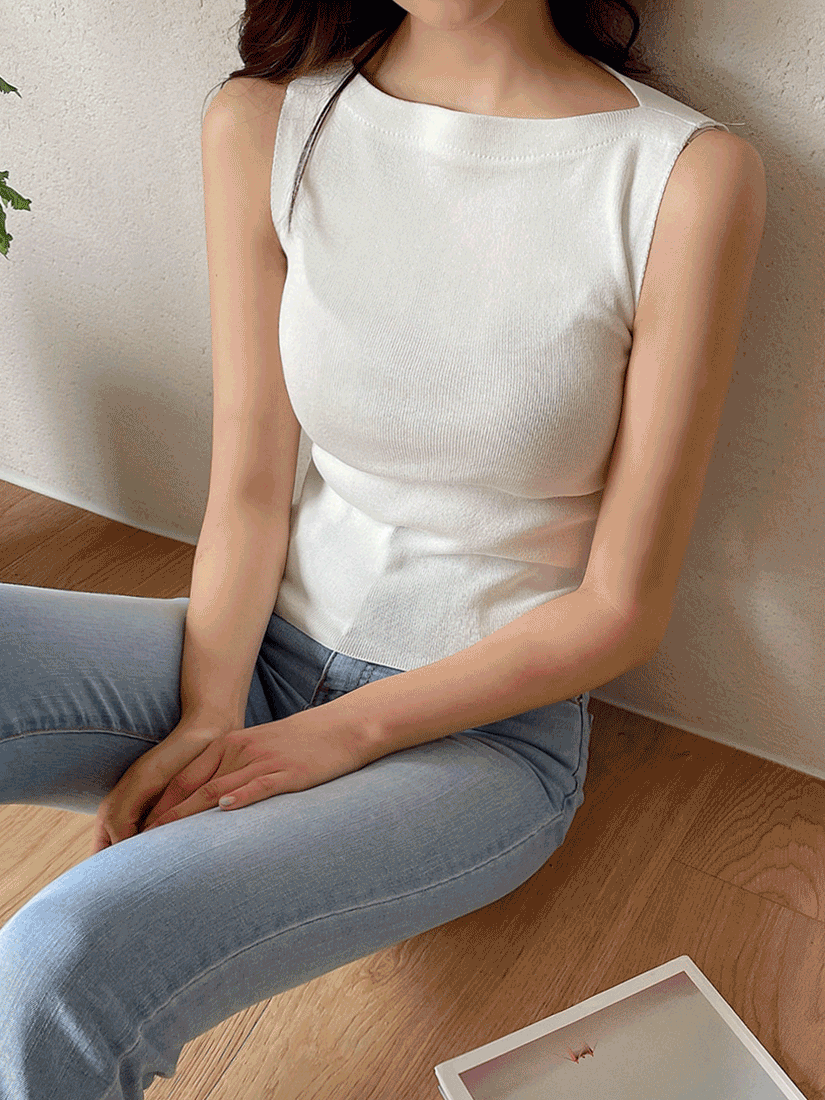 無袖船領舒適背心(膚色)