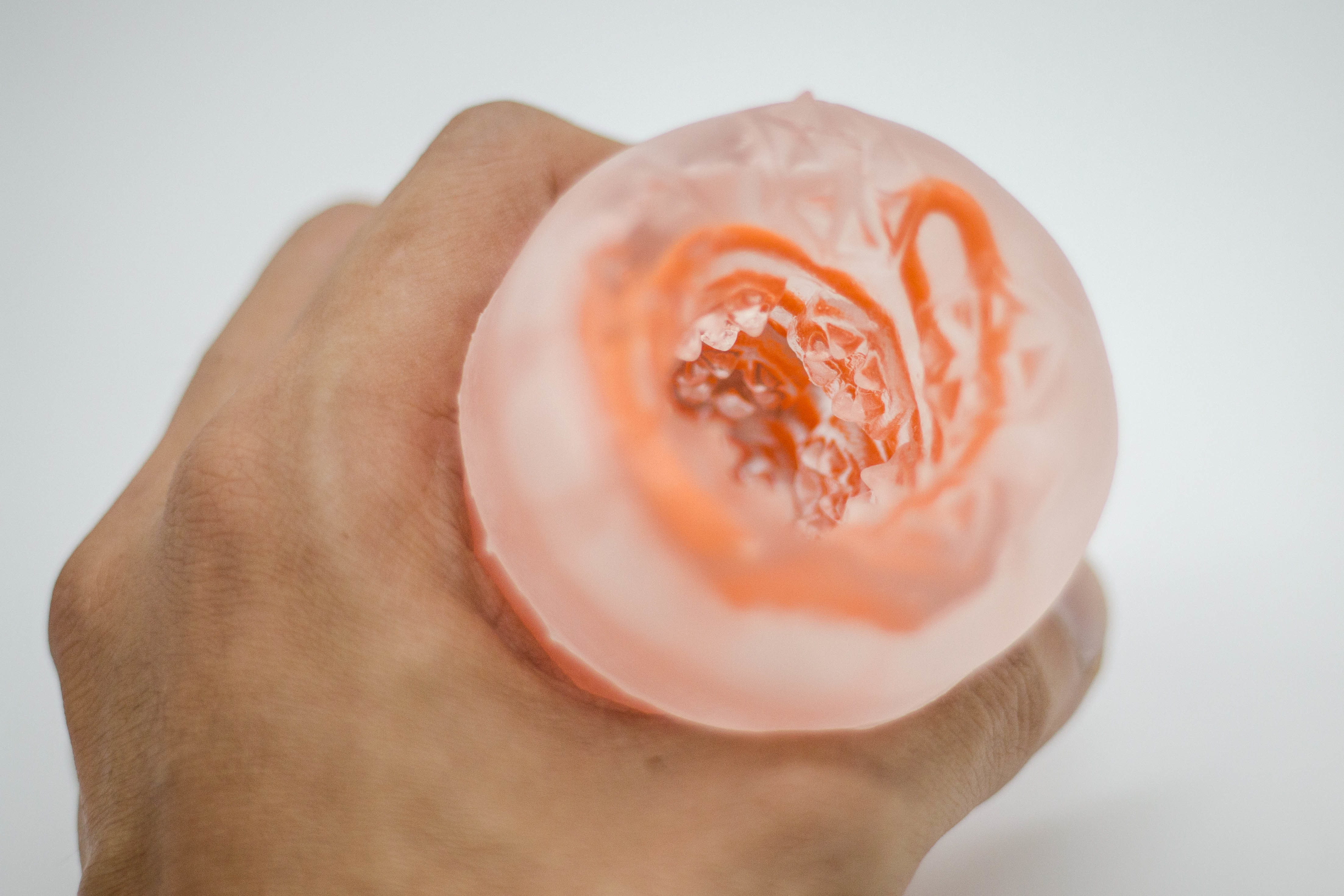 TENGA SPINNER 02六角槍HEXA，飛機杯洞口可以外翻清洗展示圖