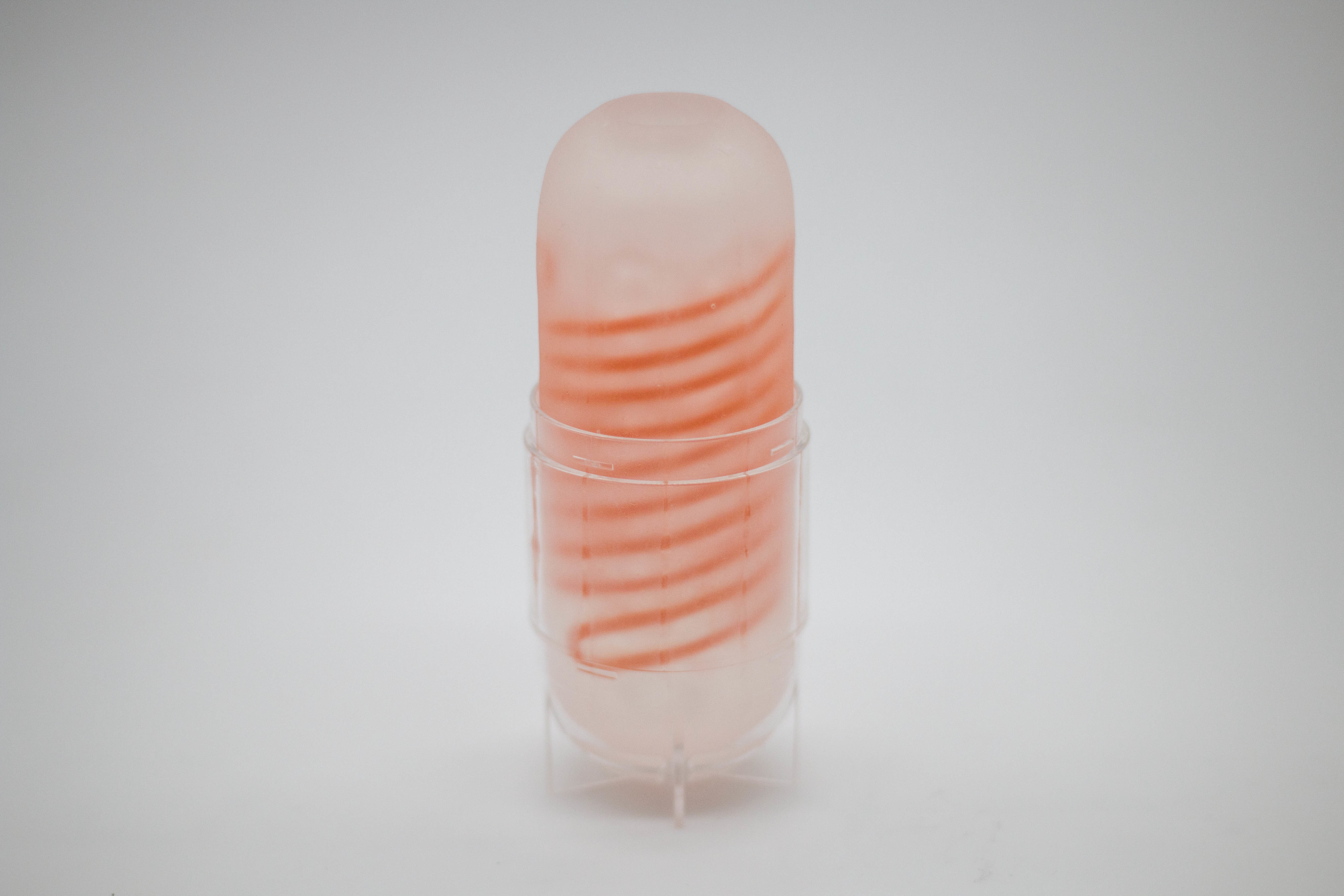 TENGA SPINNER 02六角槍HEXA，外殼瀝水架使用展示