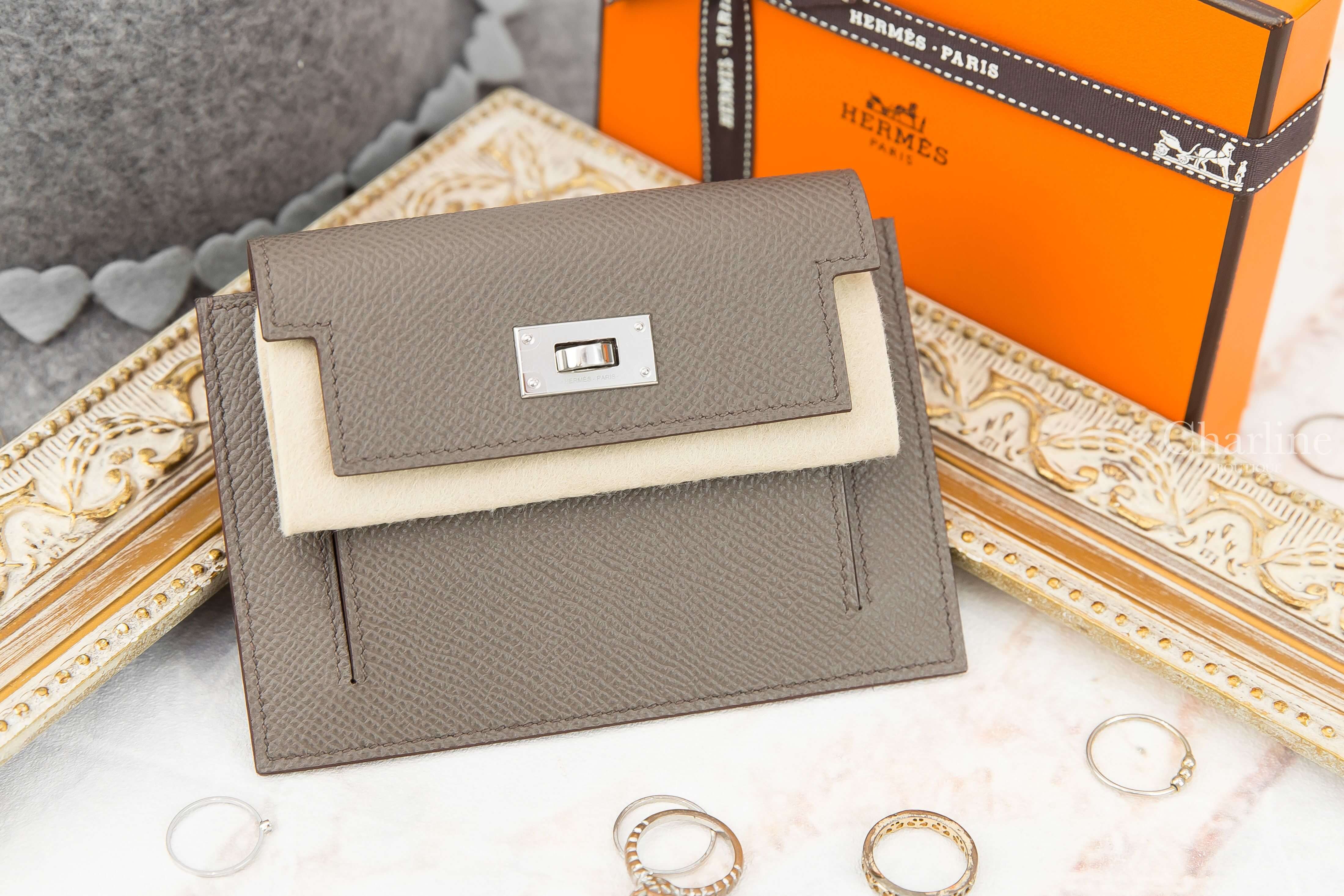 Hermès Kelly Pocket Compact Wallet 8F Etain Epsom Z刻錫器灰銀釦-Charline Boutique 精品代購