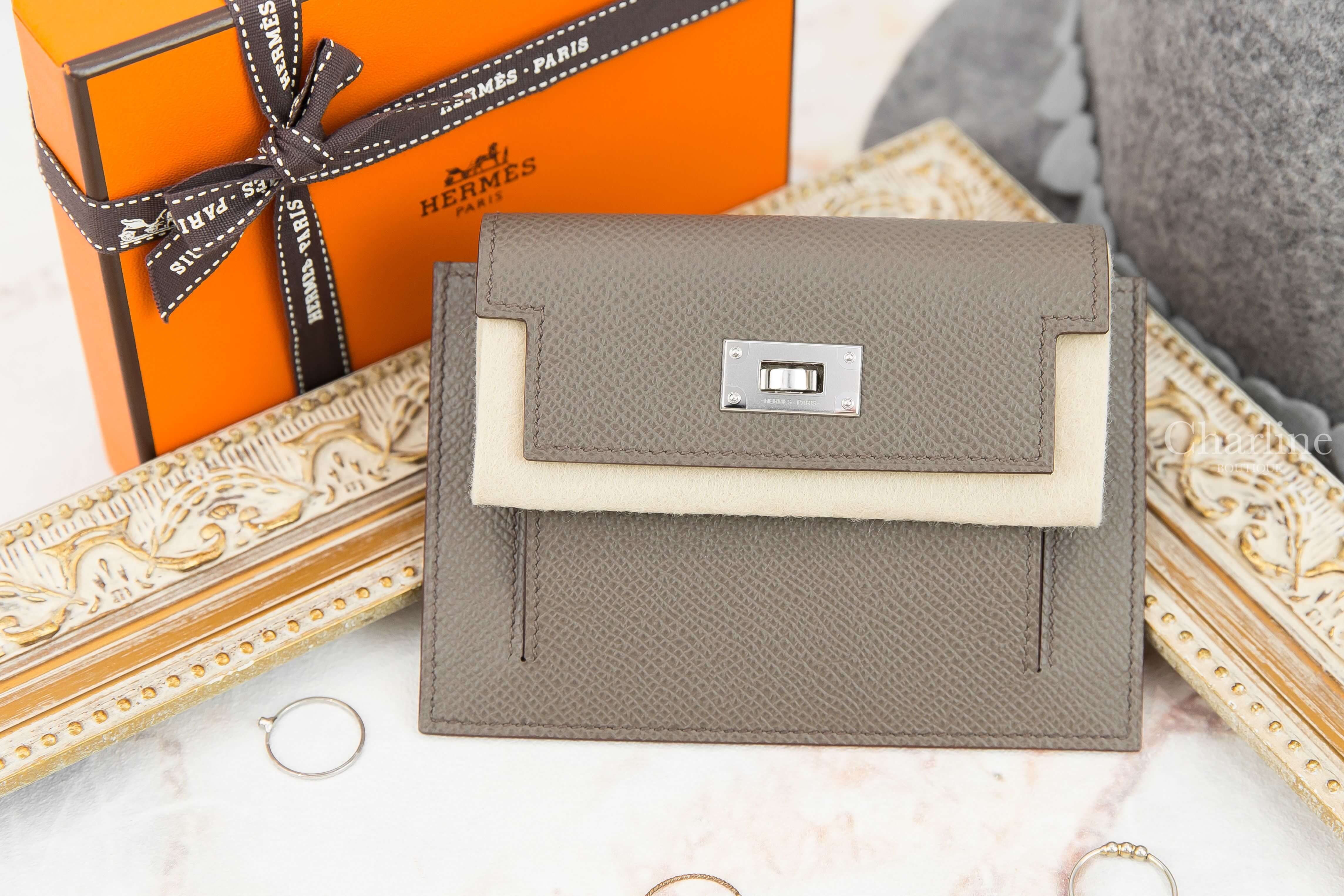 Hermès Kelly Pocket Compact Wallet 8F Etain Epsom Z刻錫器灰銀釦-Charline Boutique 精品代購