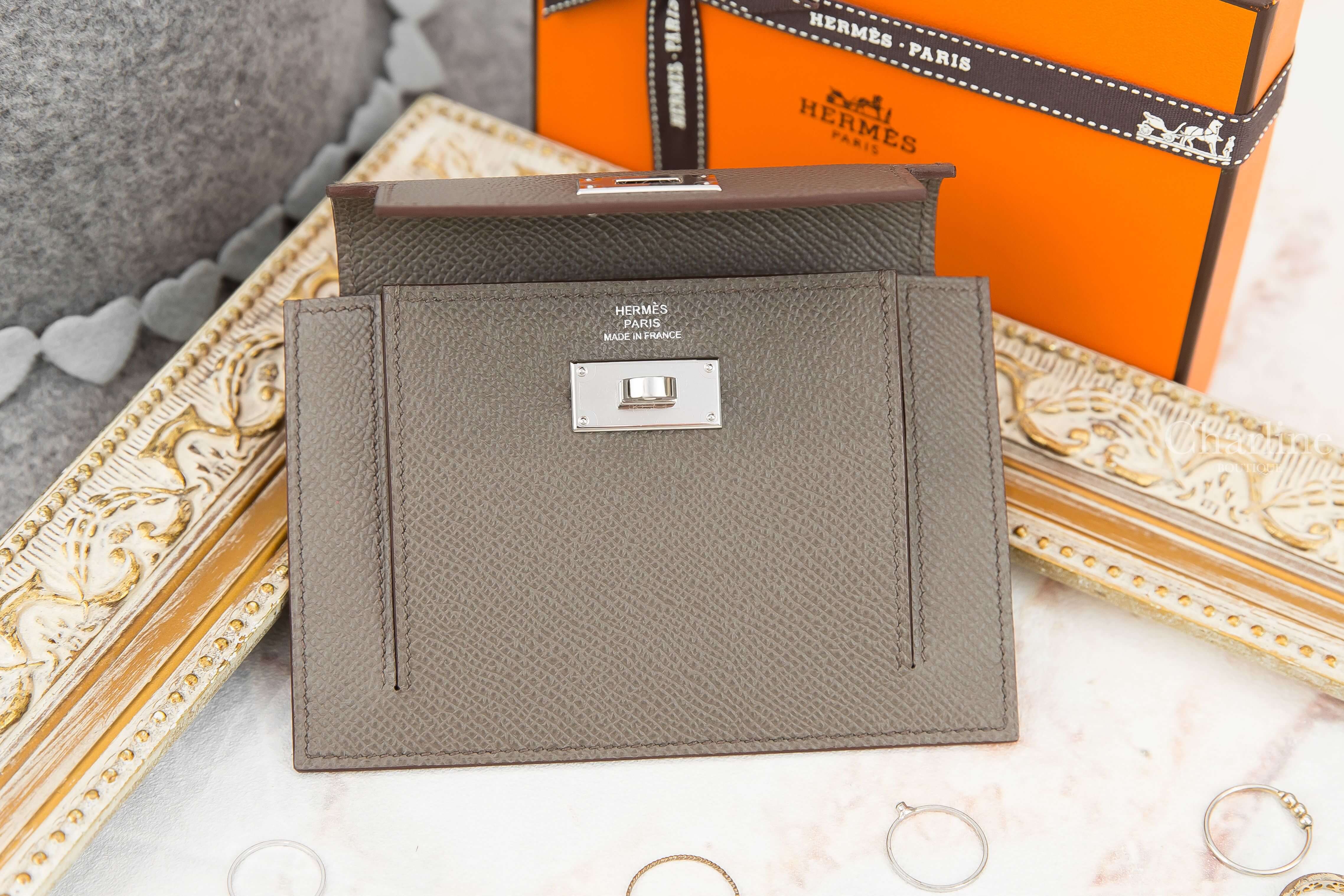 Hermès Kelly Pocket Compact Wallet 8F Etain Epsom Z刻錫器灰銀釦-Charline Boutique 精品代購