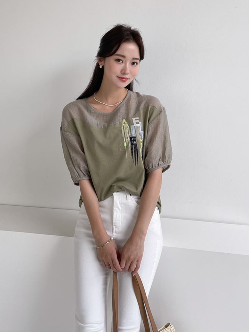 [現貨]透膚拼接刺繡上衣(藍色)