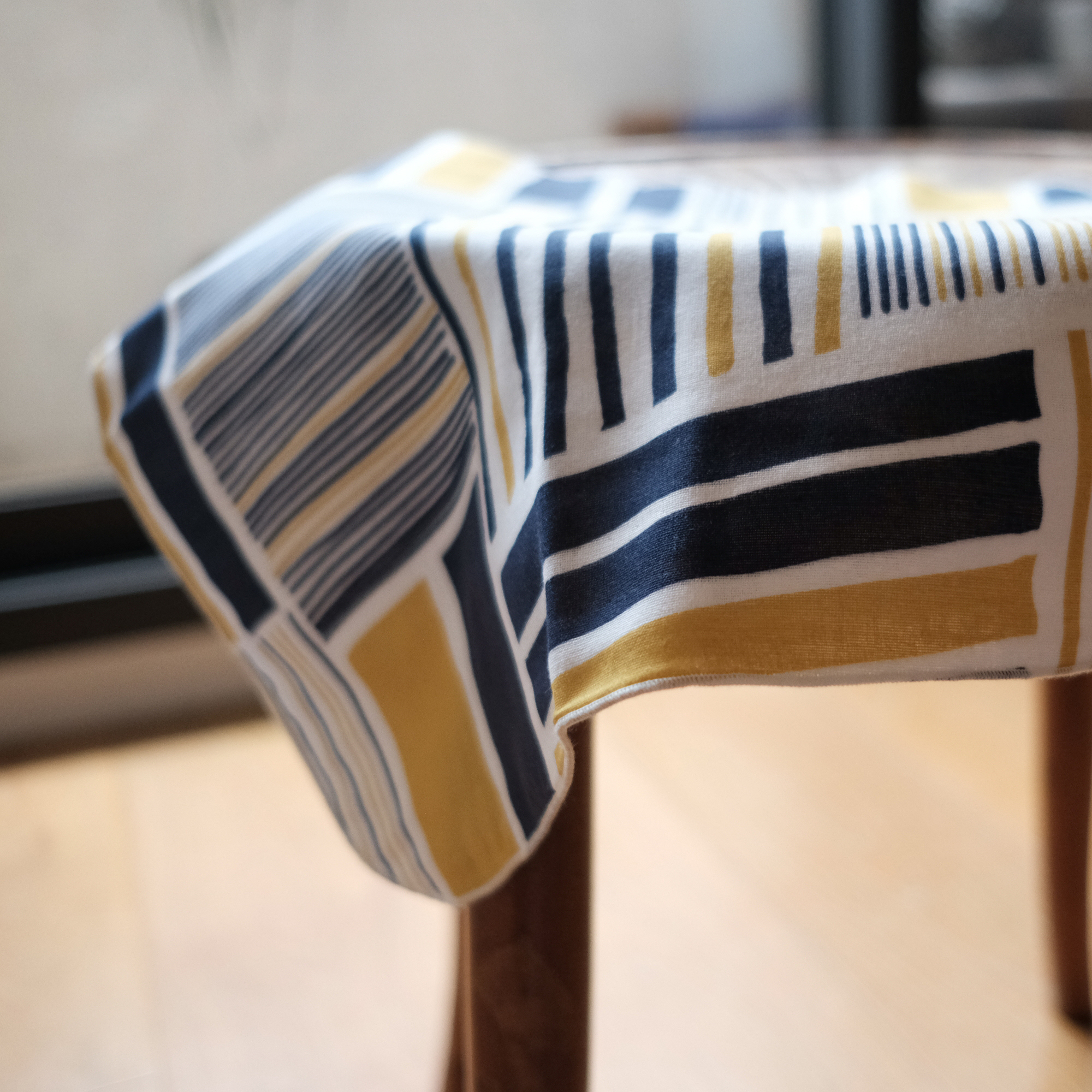 二重紗手帕 / 鐵皮屋黃藍