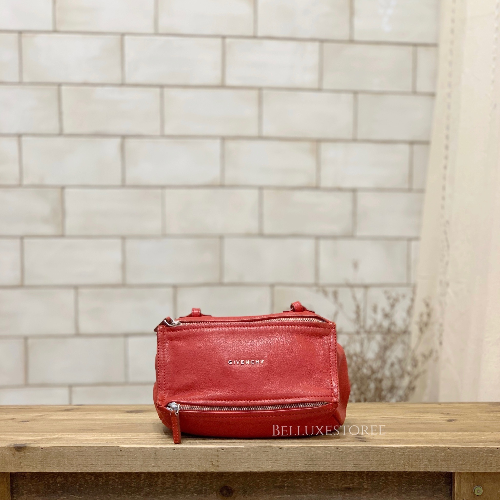 Givenchy pandora 2024 mini red