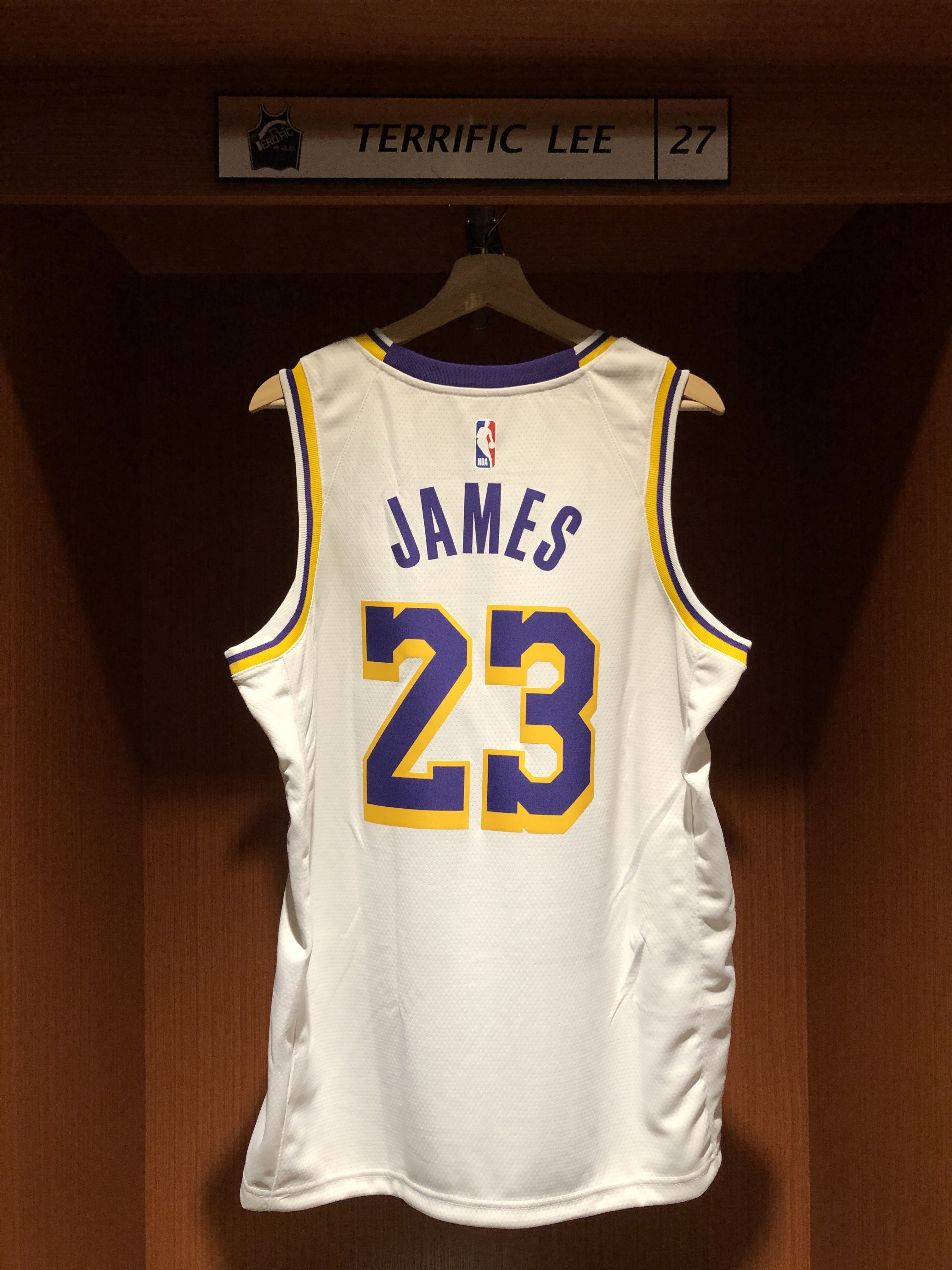 NBA球衣 Lebron James 洛杉磯湖人白 Association Nike Swingman 球迷版 熱轉印 全新