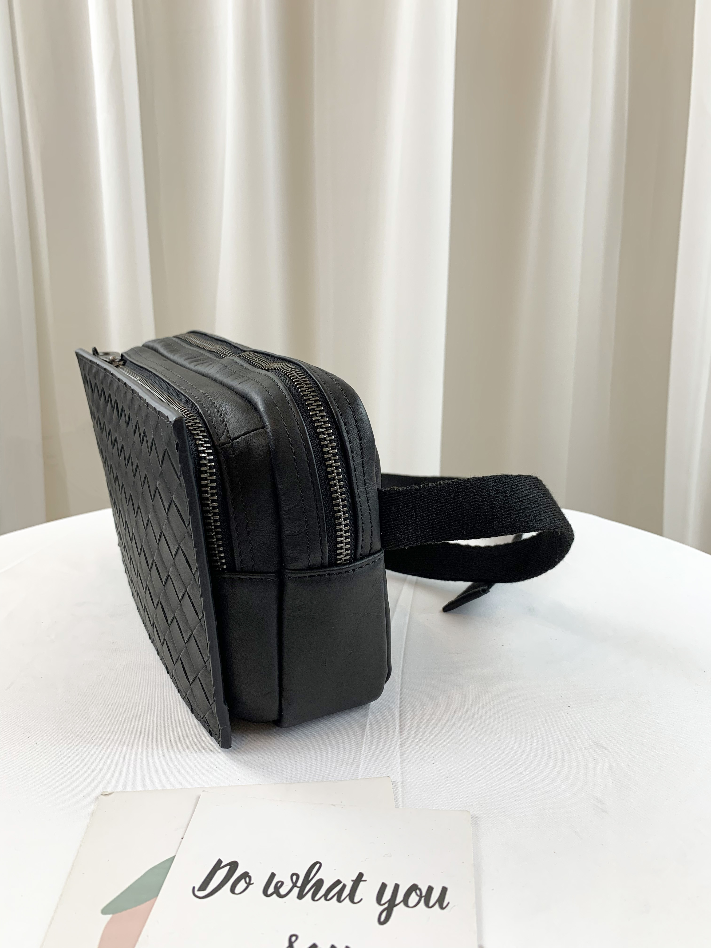 經典黑 編織真皮牛皮側背包 / 胸包 #SM-8054