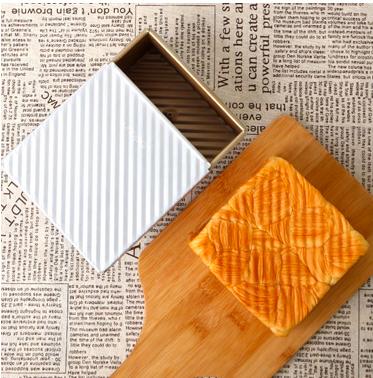 【Unopan 230g Corrugated Loaf Pan】Non Stick Bread Tin Mould 不沾吐司盒 面包模具UN15001