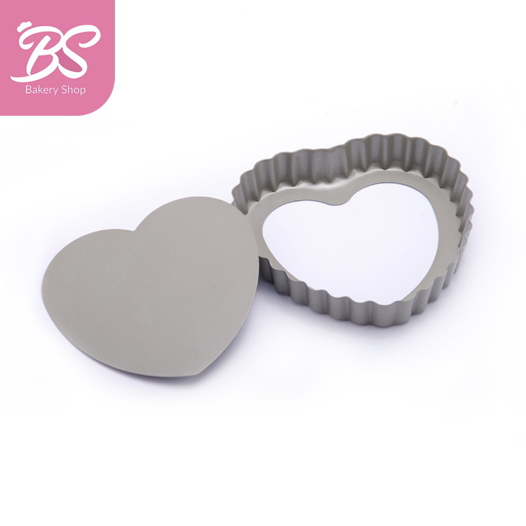 【Unopan Adjustable heart fluted tart plate】pie loose mould 活动心型派盘心形不沾 (non-stick series 800)  UN26101