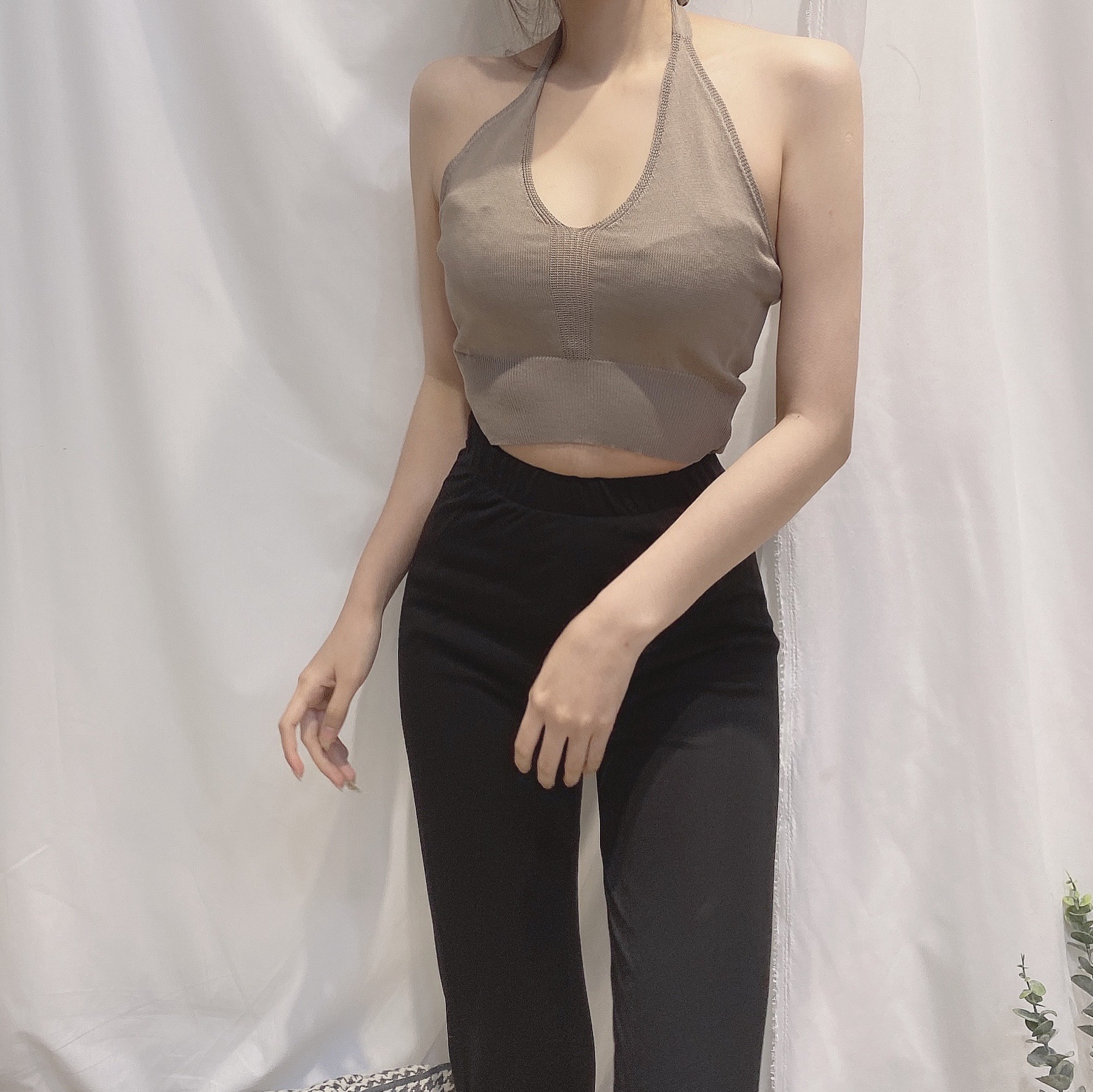 掛脖美背針織背心/三色