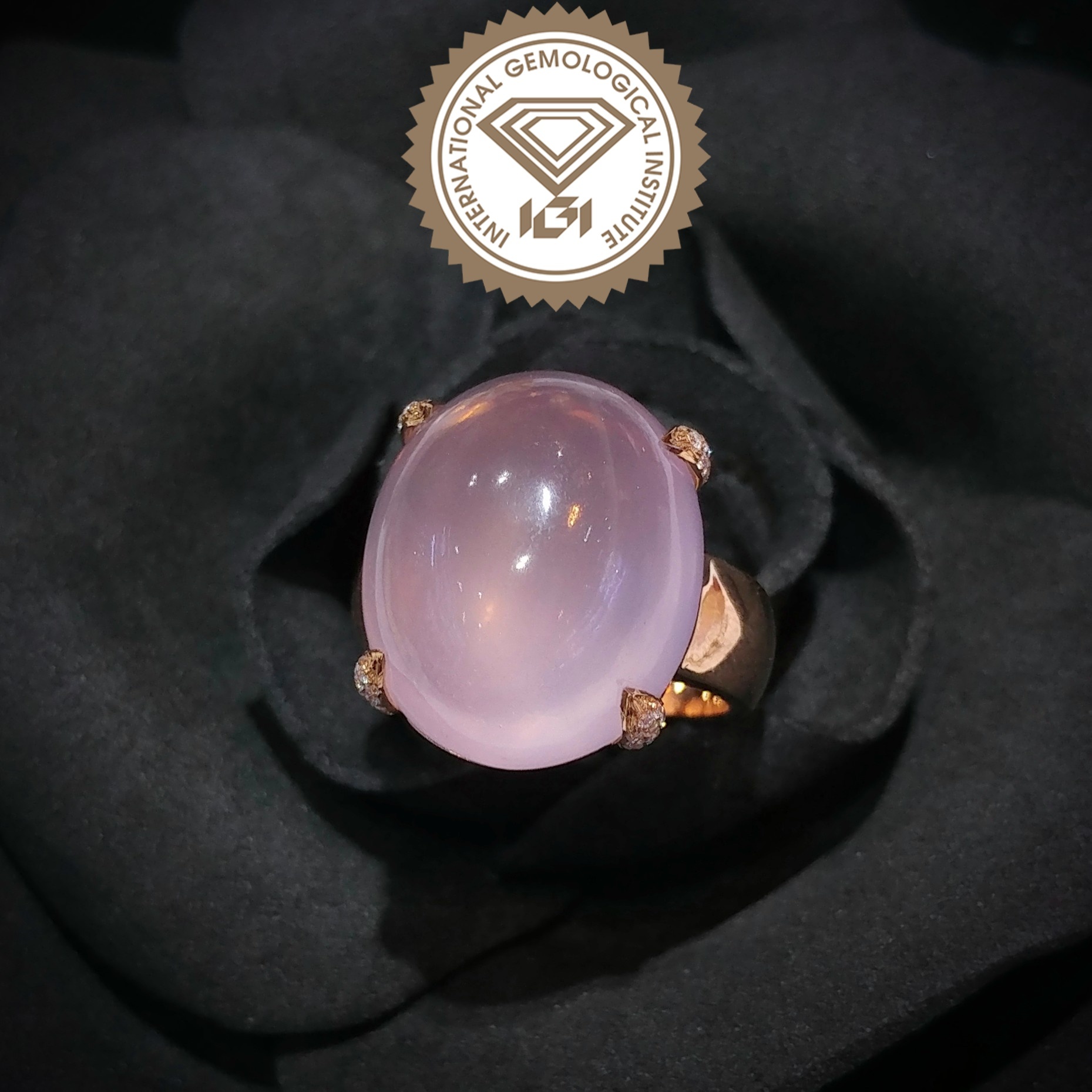 18K Rose Gold 21.75ct Quartz and Diamond Ring