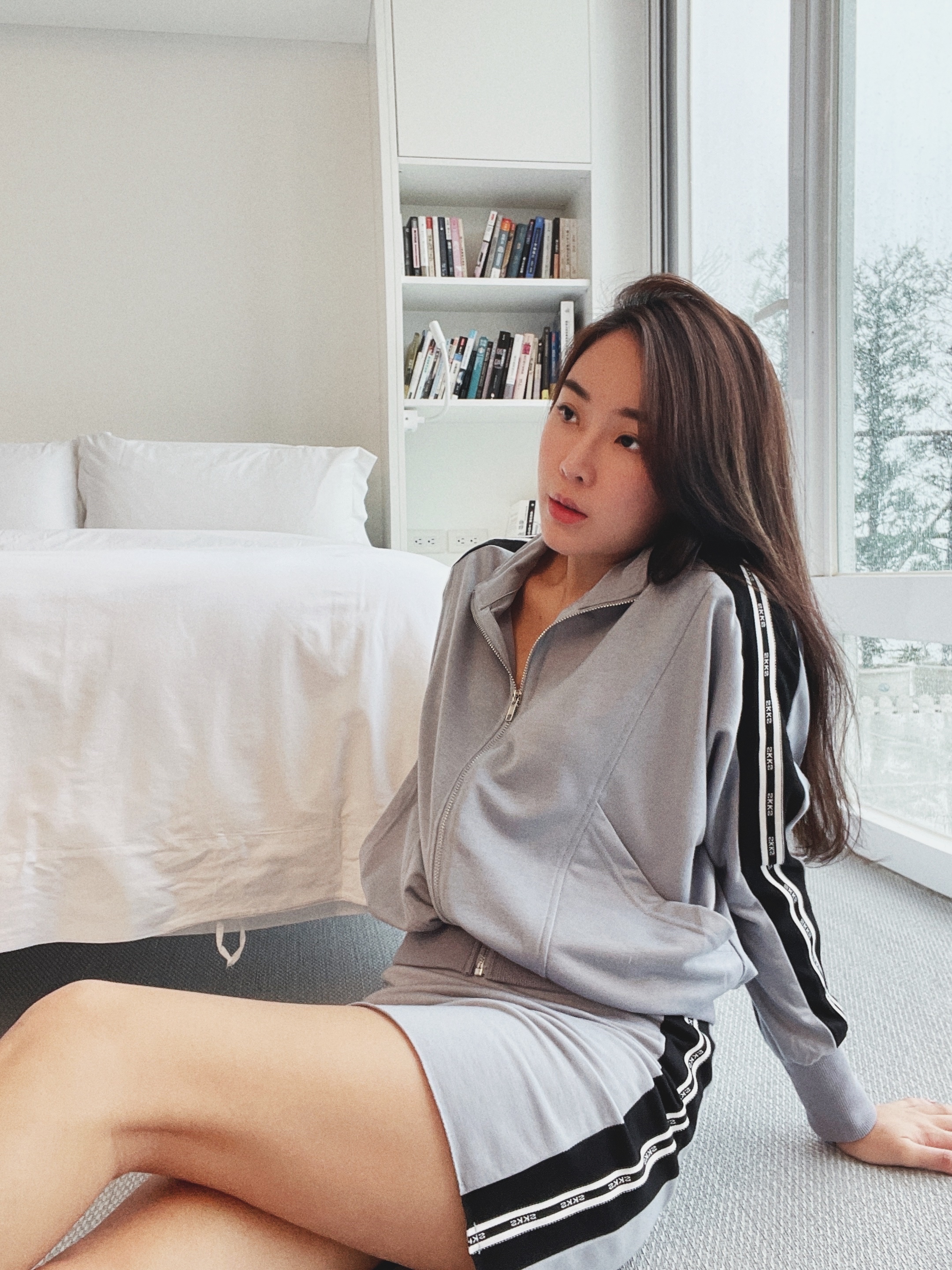 Notice me SKKS休閒外套+短裙