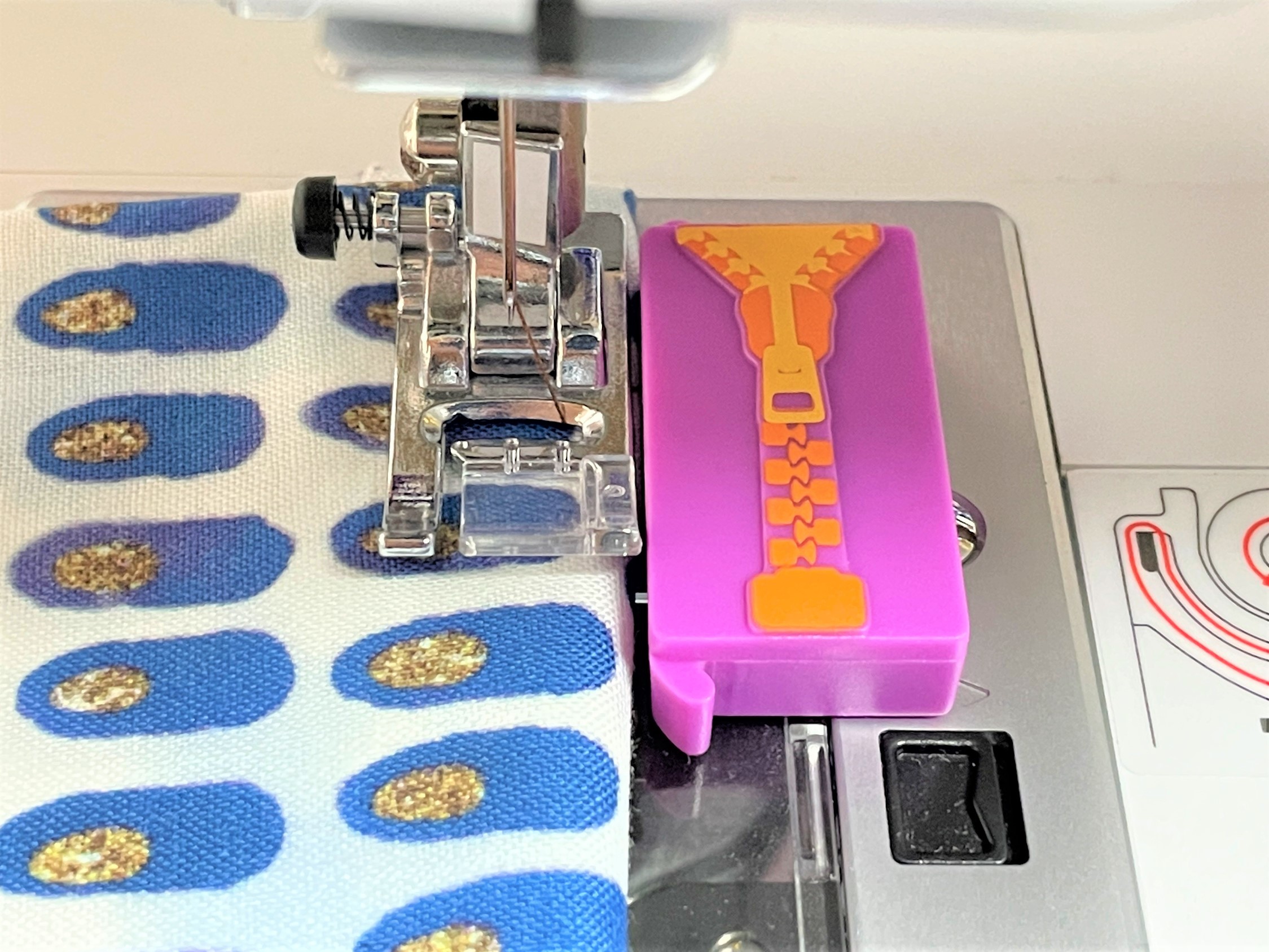 SED鴿子窩:造型導引磁鐵-拉鍊造型