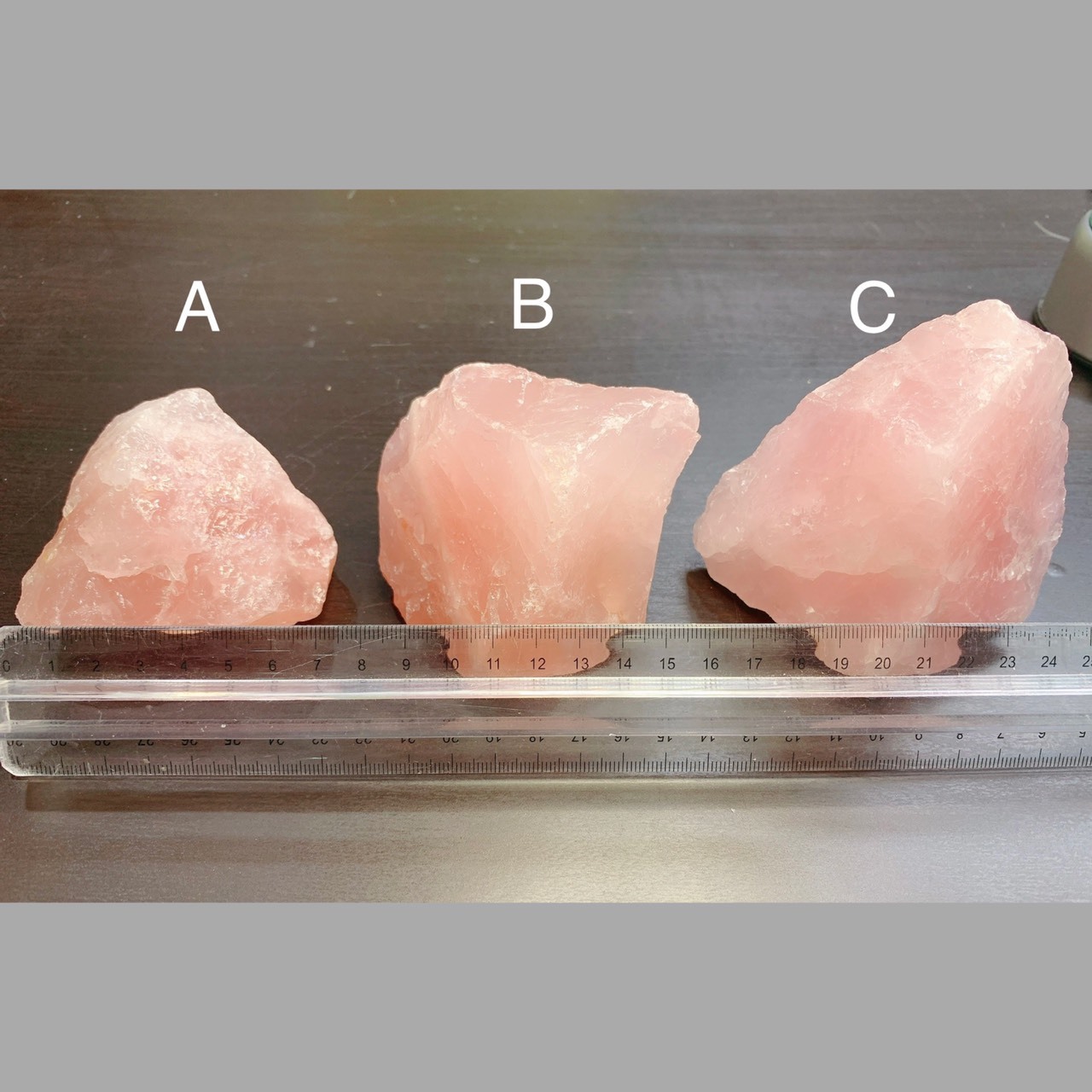 粉晶原礦：人際關係好姻緣