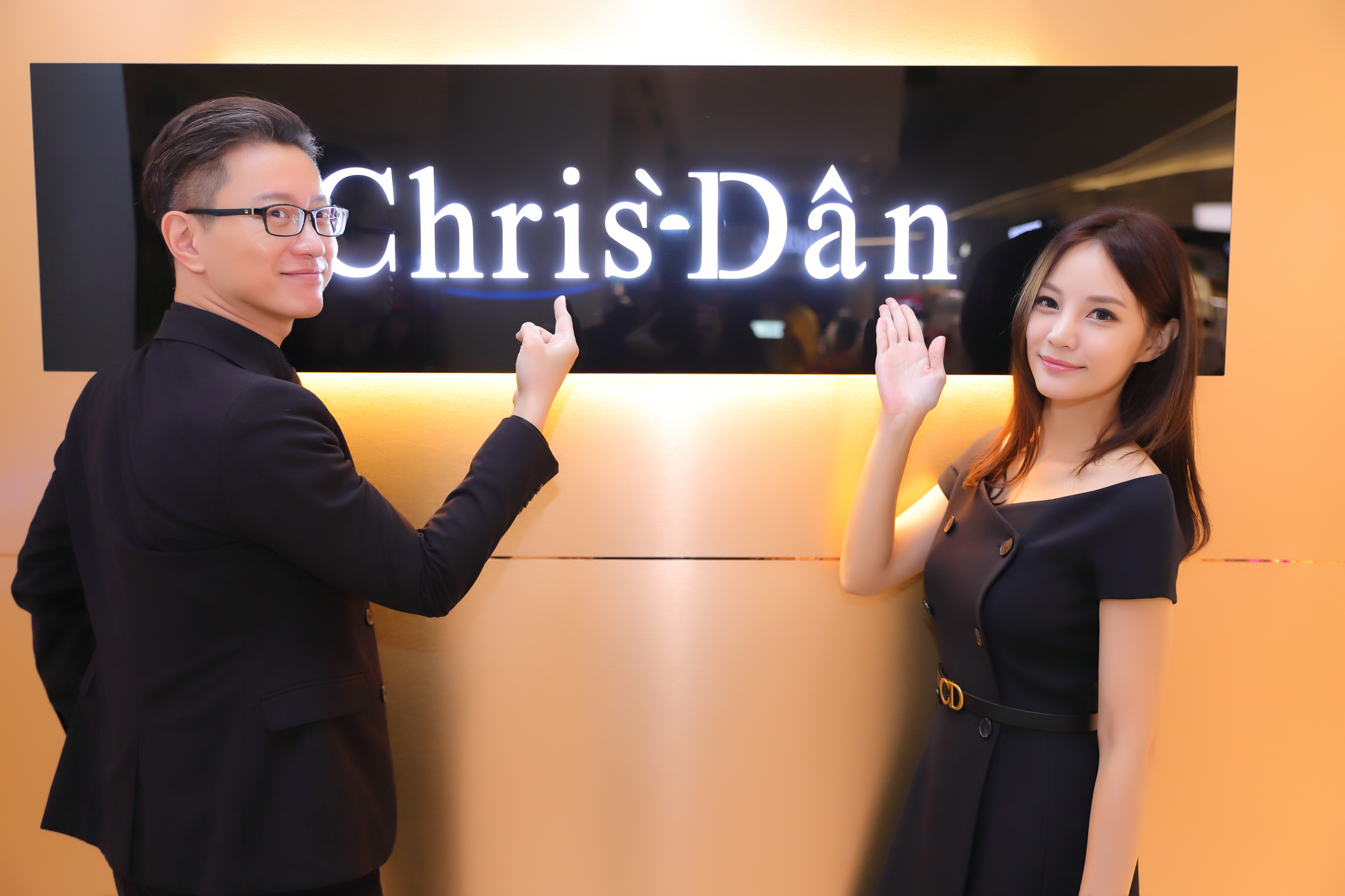 克莉絲丹,平價保養品,專櫃保養品,流金,保濕化妝水,不黏膩保養品,吸收快保養品,前導精華,前導化妝水,益生菌,專櫃保養,專櫃化妝水,平價保濕推薦,FG特優評鑑,妝前乳,痘痘肌.油性肌膚.敏感性肌膚保養品,益生菌,推薦保養品,cp保養品,