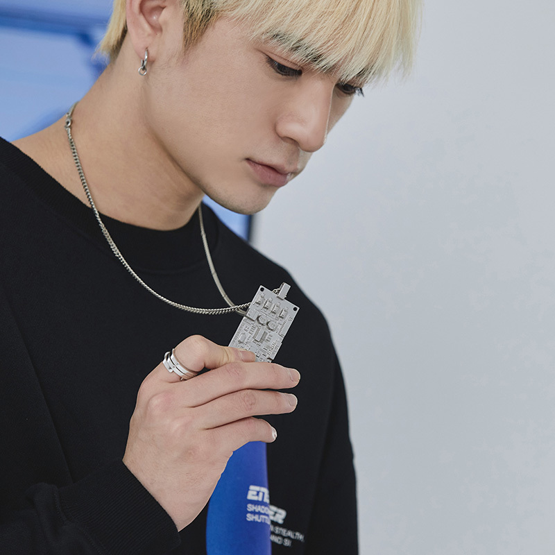 隱蔽者電路板吊墜