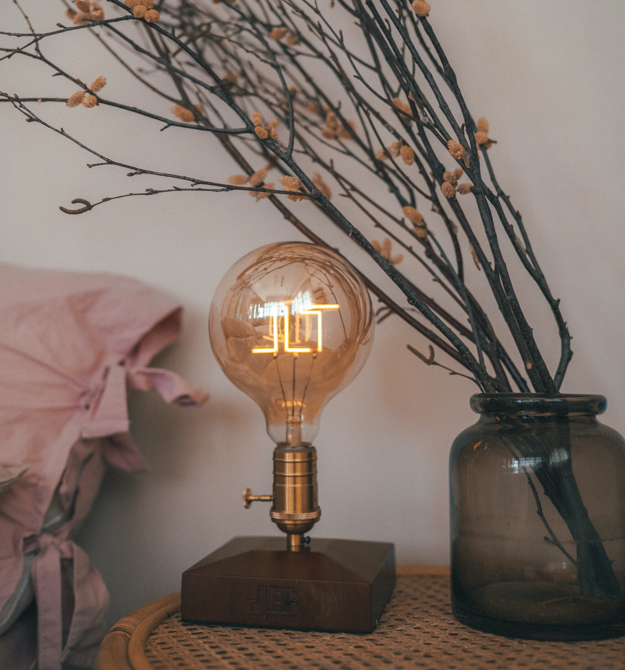 【Just Like Us】JLT可調光LED復古小夜燈(一週年紀念版)