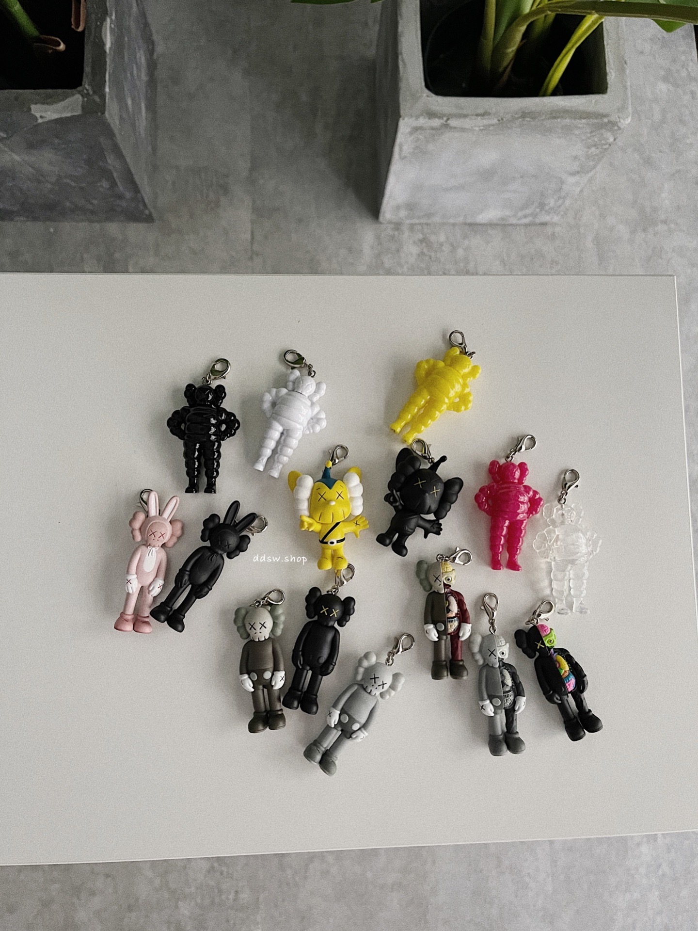 "現貨"KAWS Tokyo FIRST 鑰匙圈