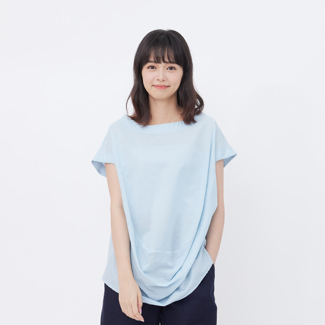 Hayla小蓋袖寬領垂墜涼感上衣/淺藍