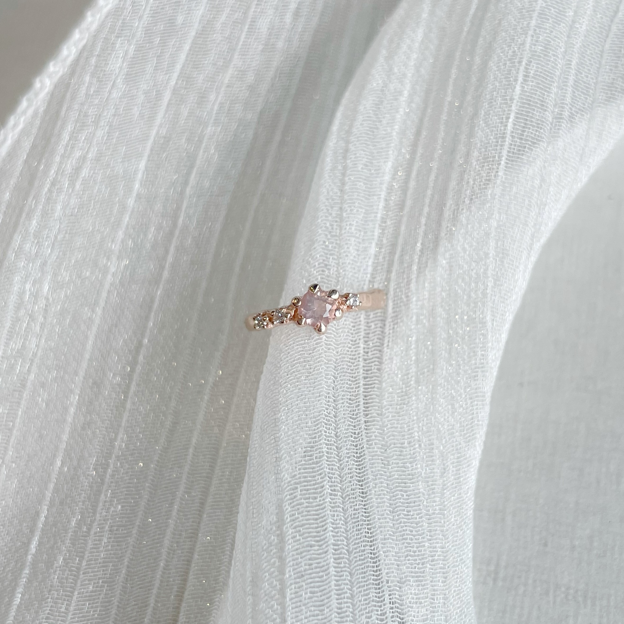 流星六爪粉晶耳骨夾