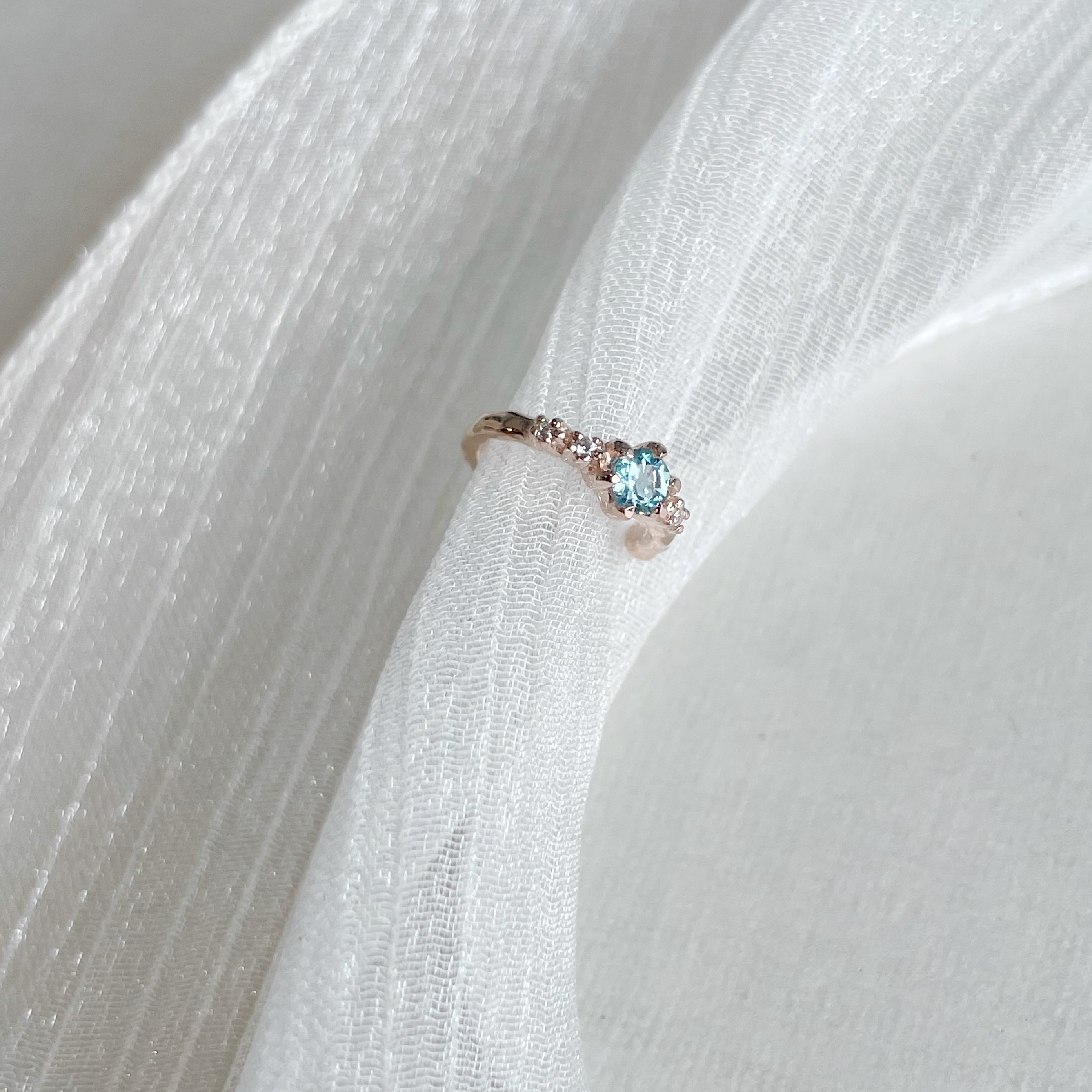 流星六爪托帕石耳骨夾