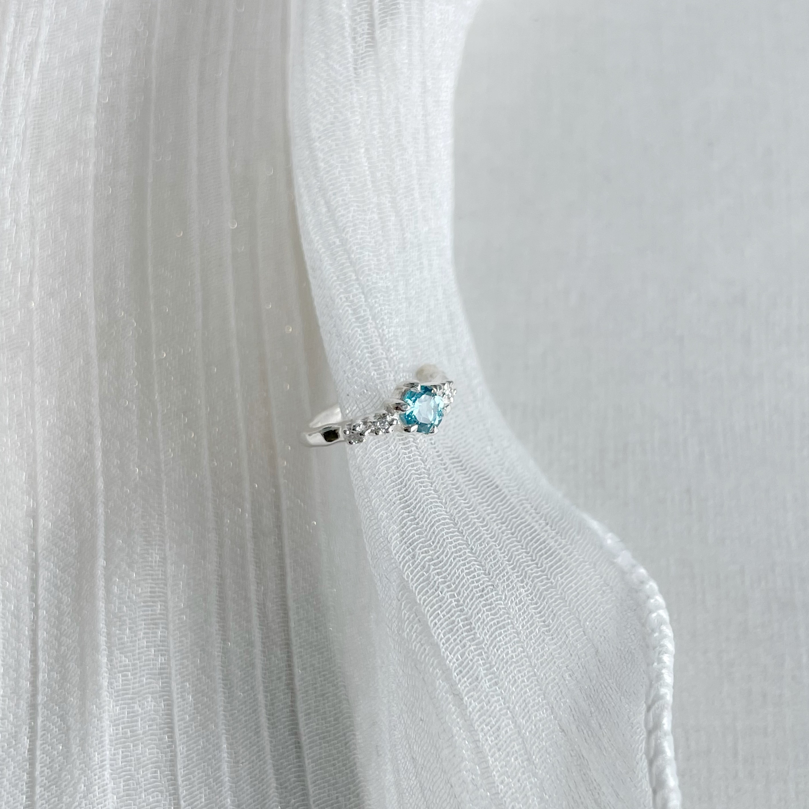 流星六爪托帕石耳骨夾