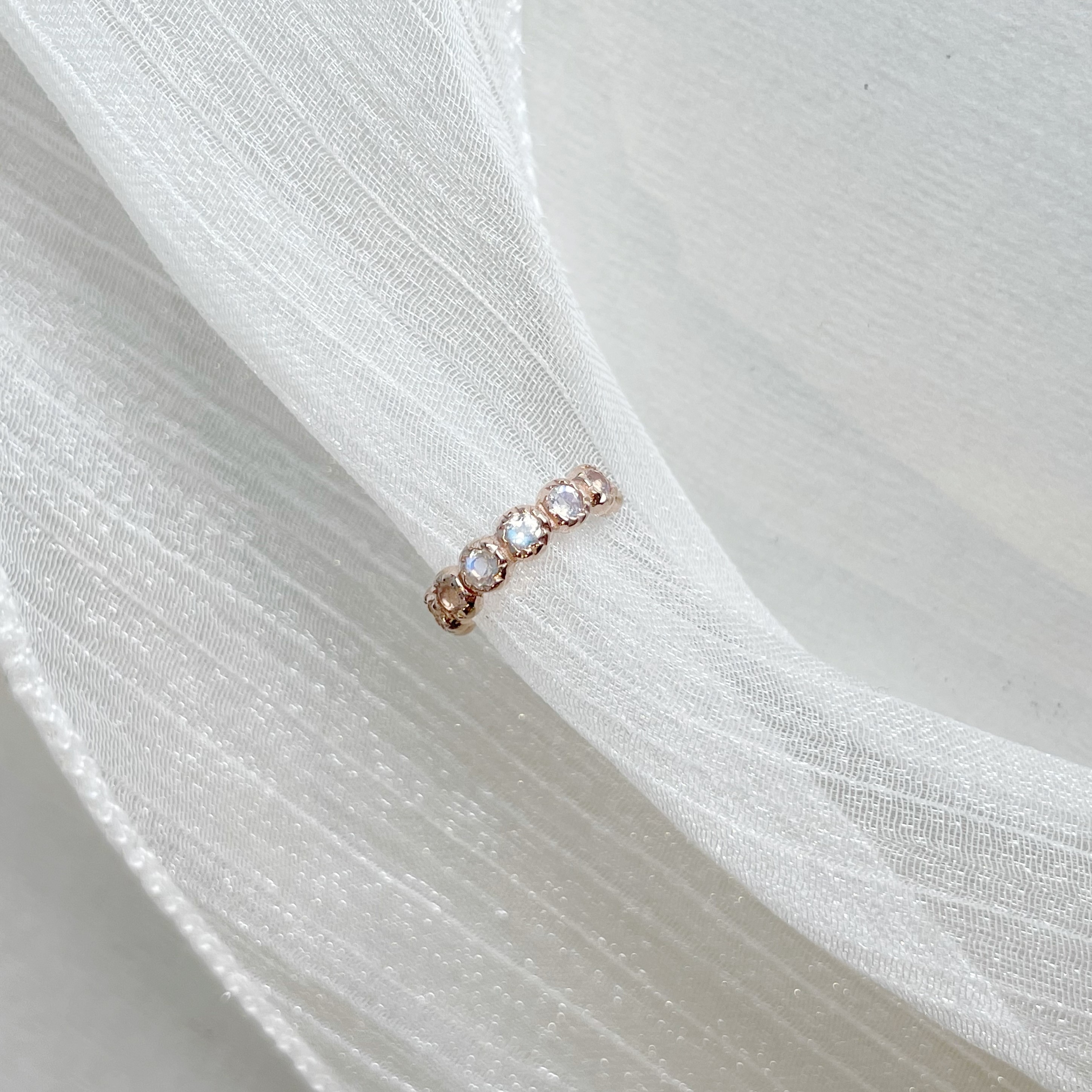 整圈月光石耳骨夾