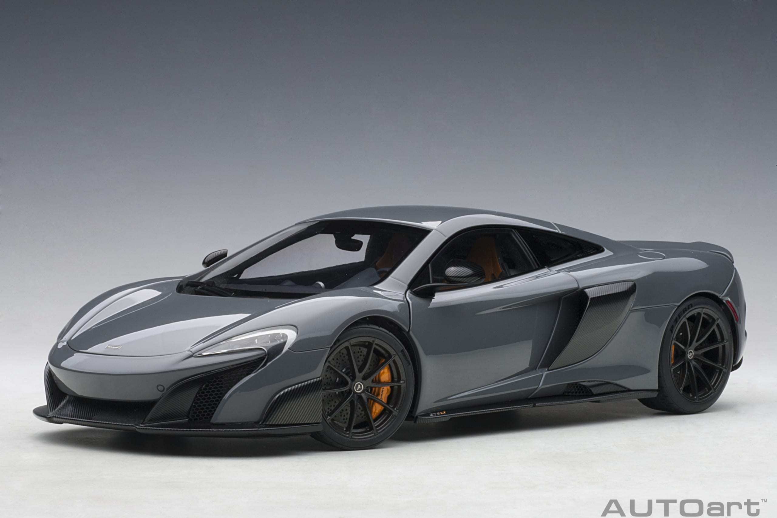 1/18 AUTOART McLaren 675LT (Chicane Grey) (76047)